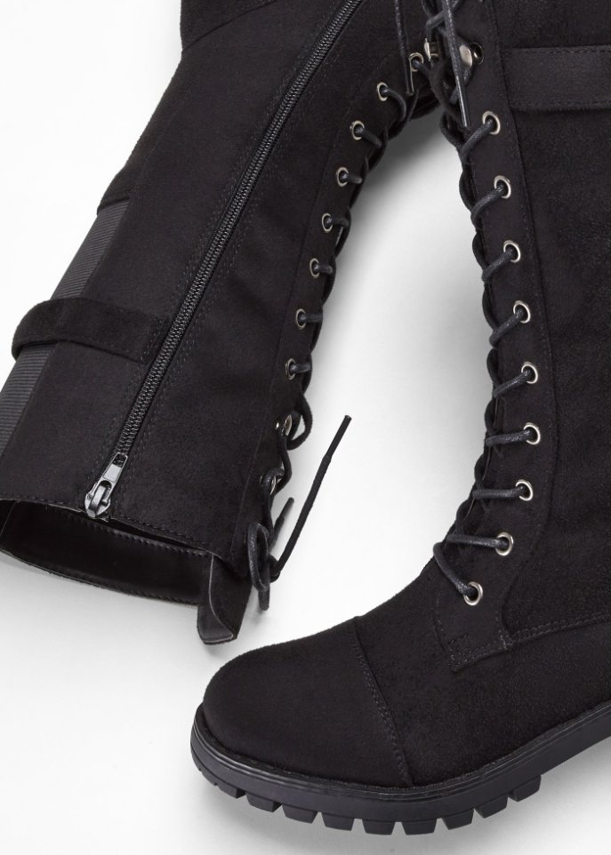 Schnürstiefel