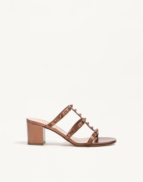 Sandália Rockstud Slider em couro de bezerro metalizado 60mm