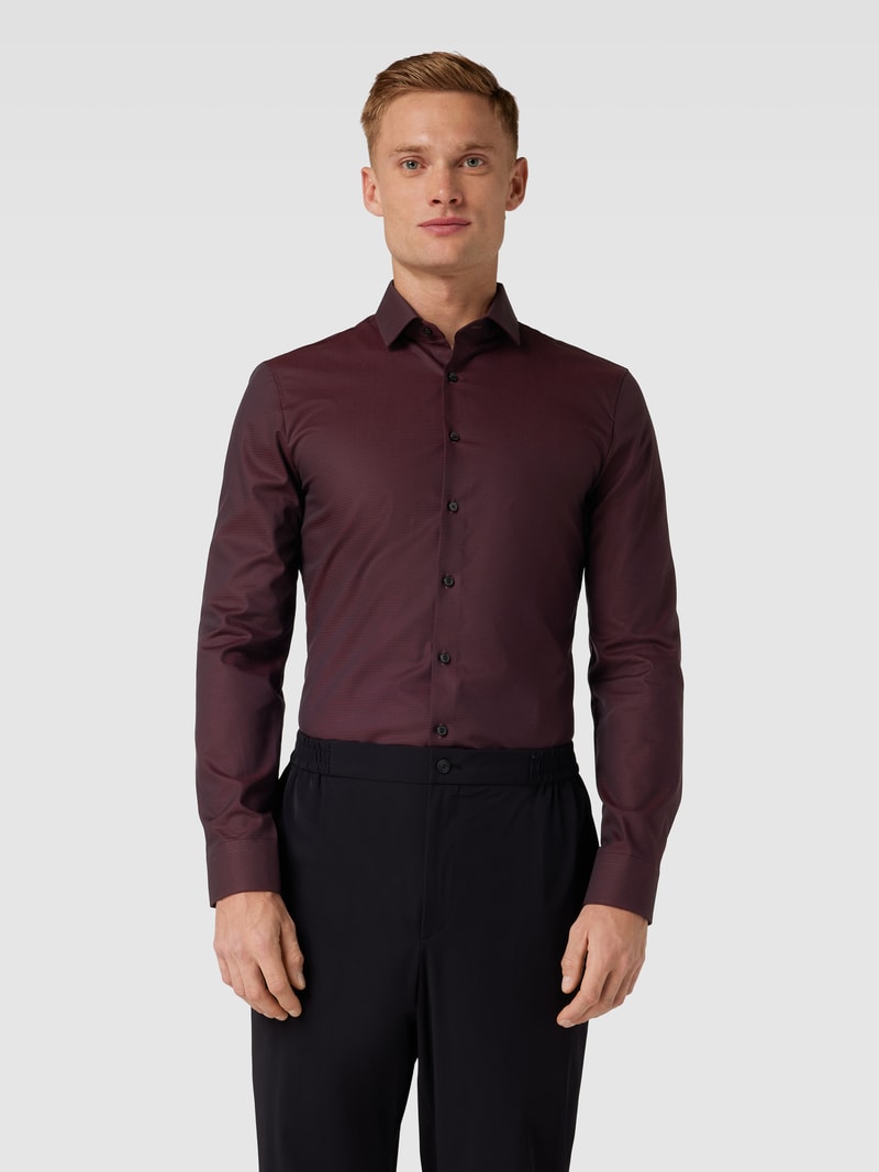 Super Slim Business-Hemd mit Kentkragen Modell in bordeaux rot