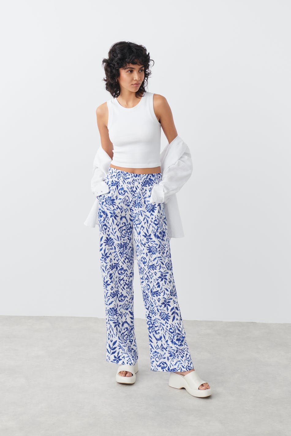 Relaxed viscose trousers