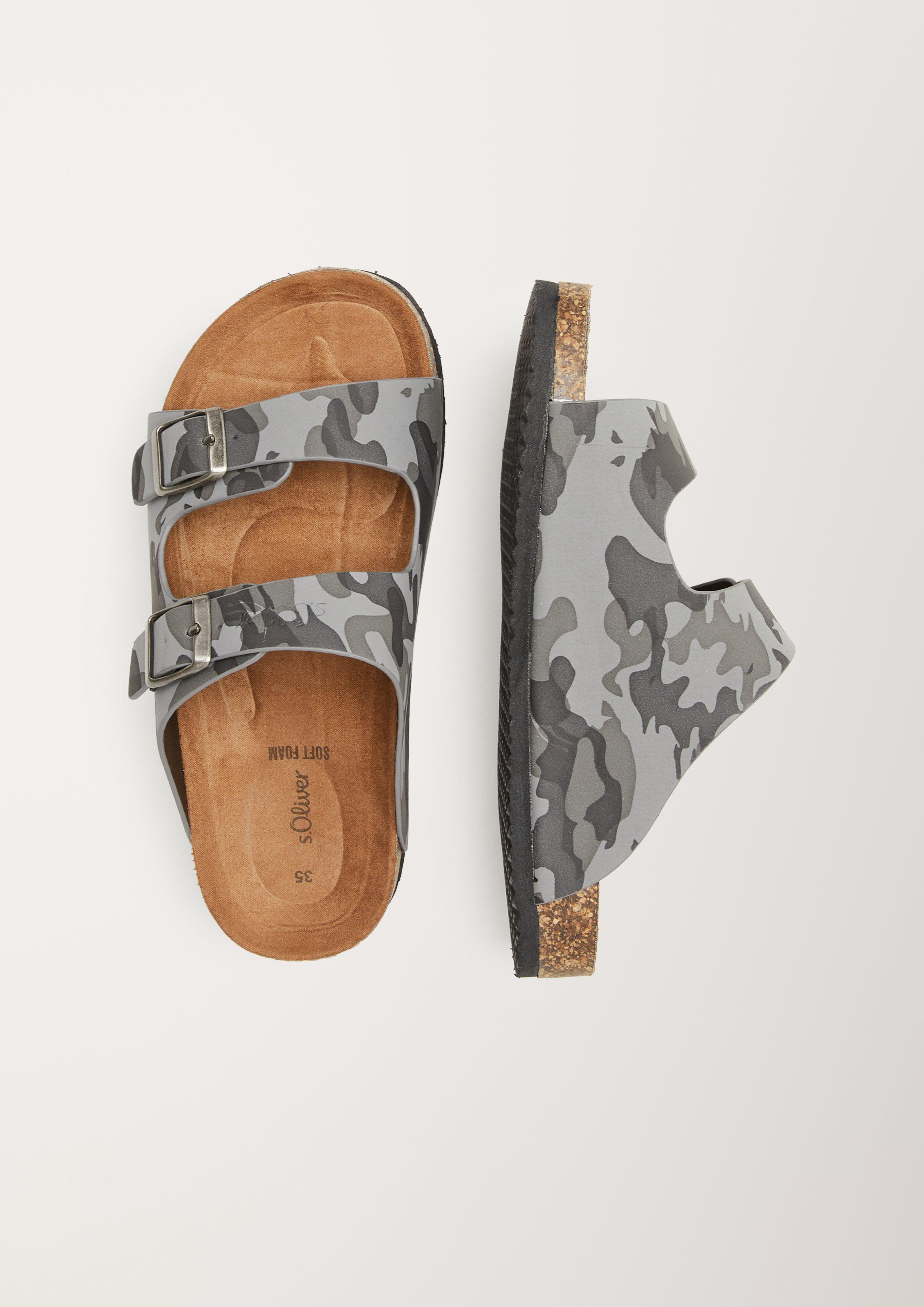 Pantoletten mit Camo-Muster  6005740-098
