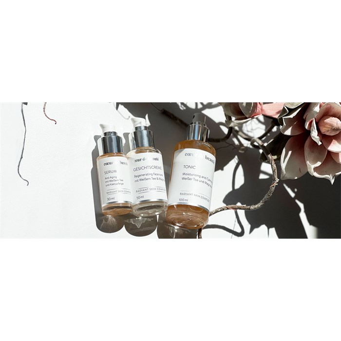 Gesichtscreme mit weißem Tee & Magnolie