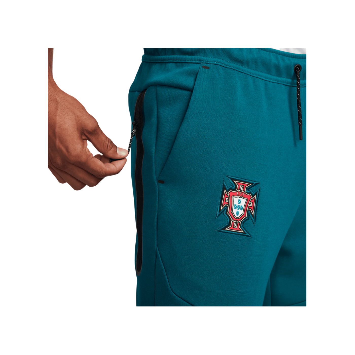Nike Portugal Tech Fleece Jogginghose EM 2024 Grün F381