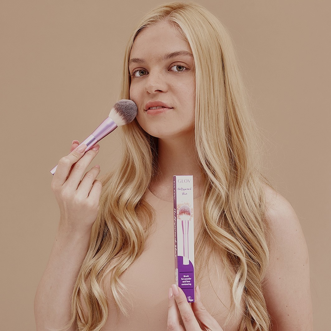 Hollywood Star Cheek and Powder