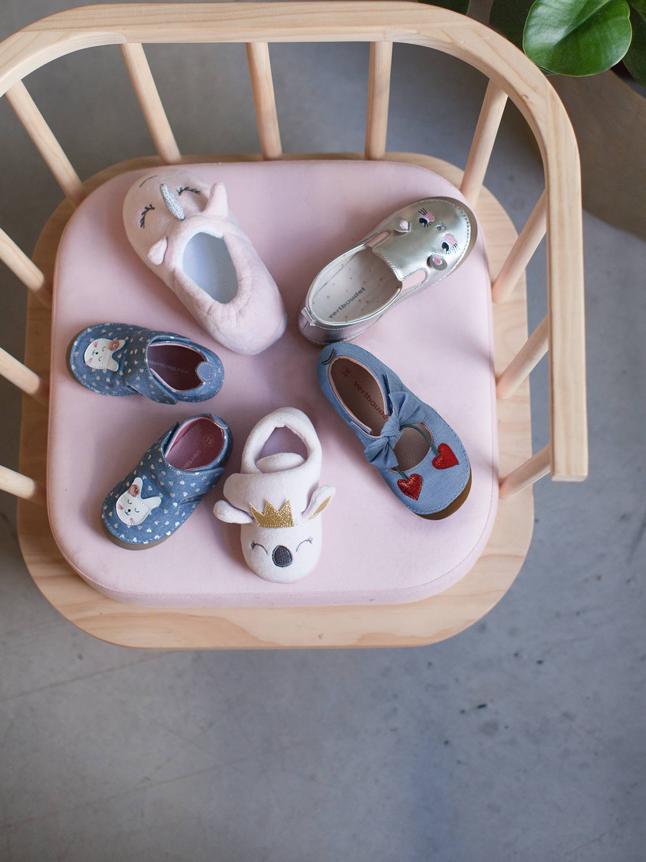 Chaussons scratchés fille en toile bleu clair denim