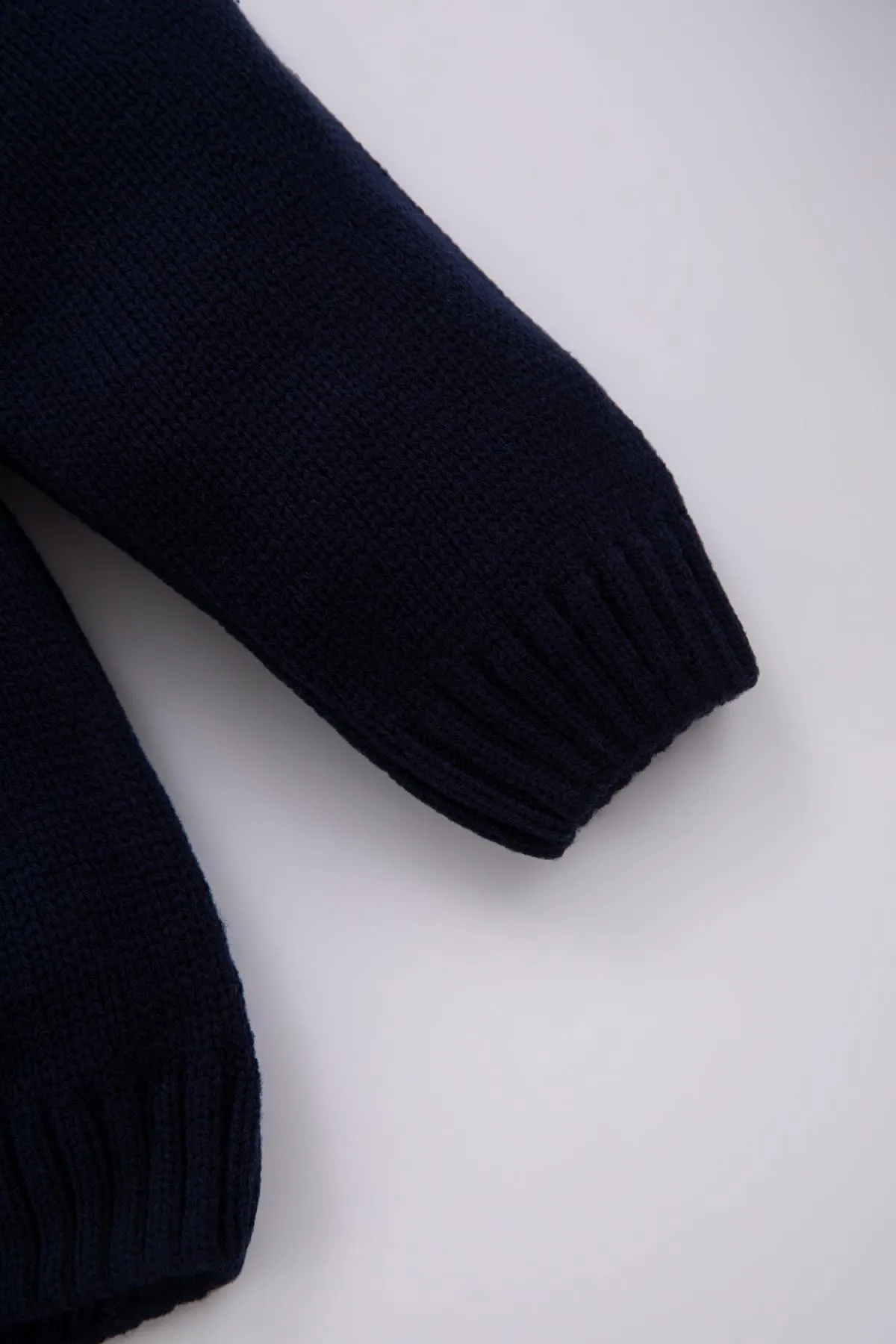 DeFacto  Baby-Jungen-Pullover mit Rundhalsausschnitt und Farbblockdesign