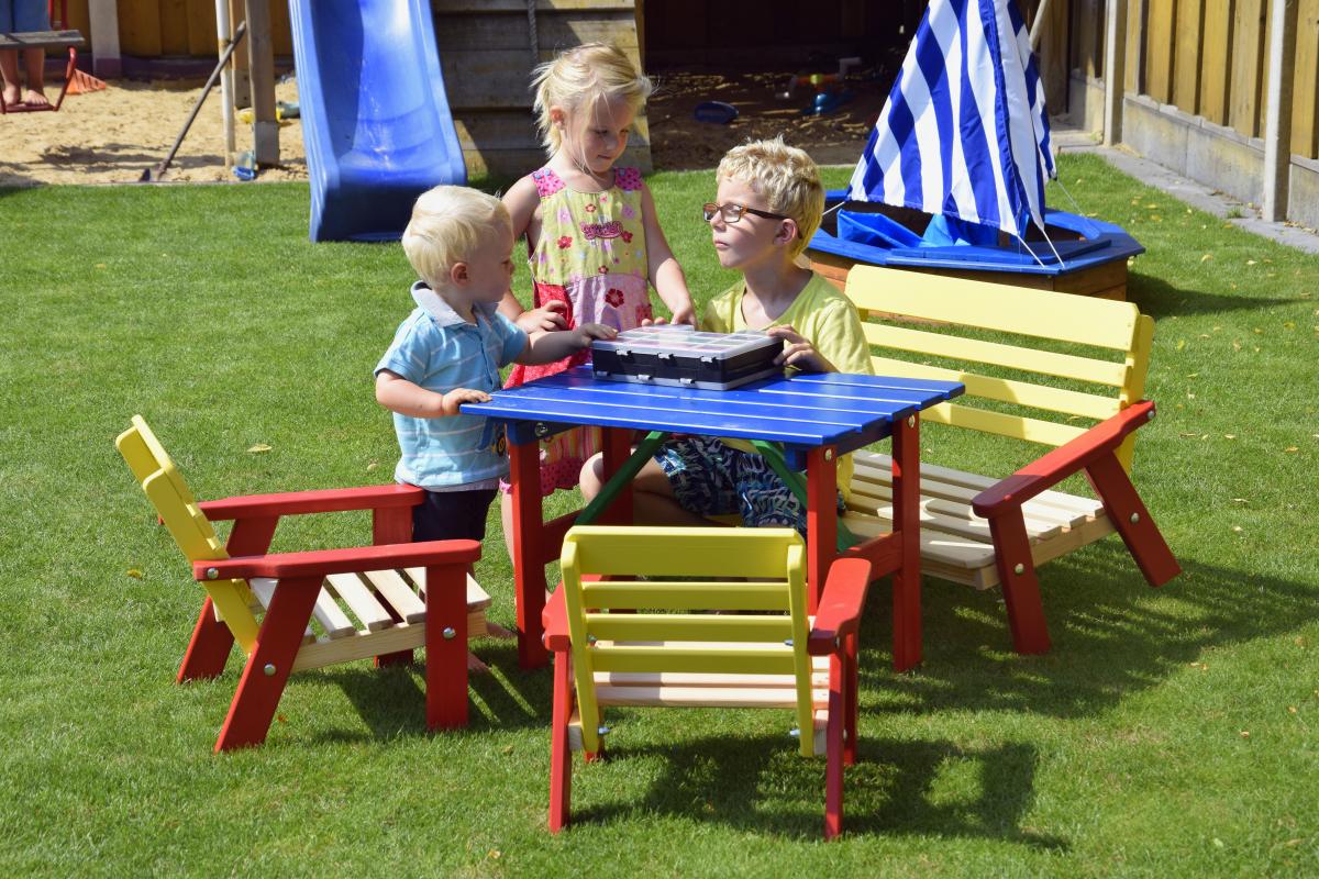 dobar Mehrfarbige Kindersitzgarnitur mit Tisch