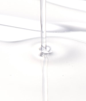 The INKEY List Hyaluronic Acid Serum 3 XXL Bigger Plus Grand Gesichtsserum-100 ml