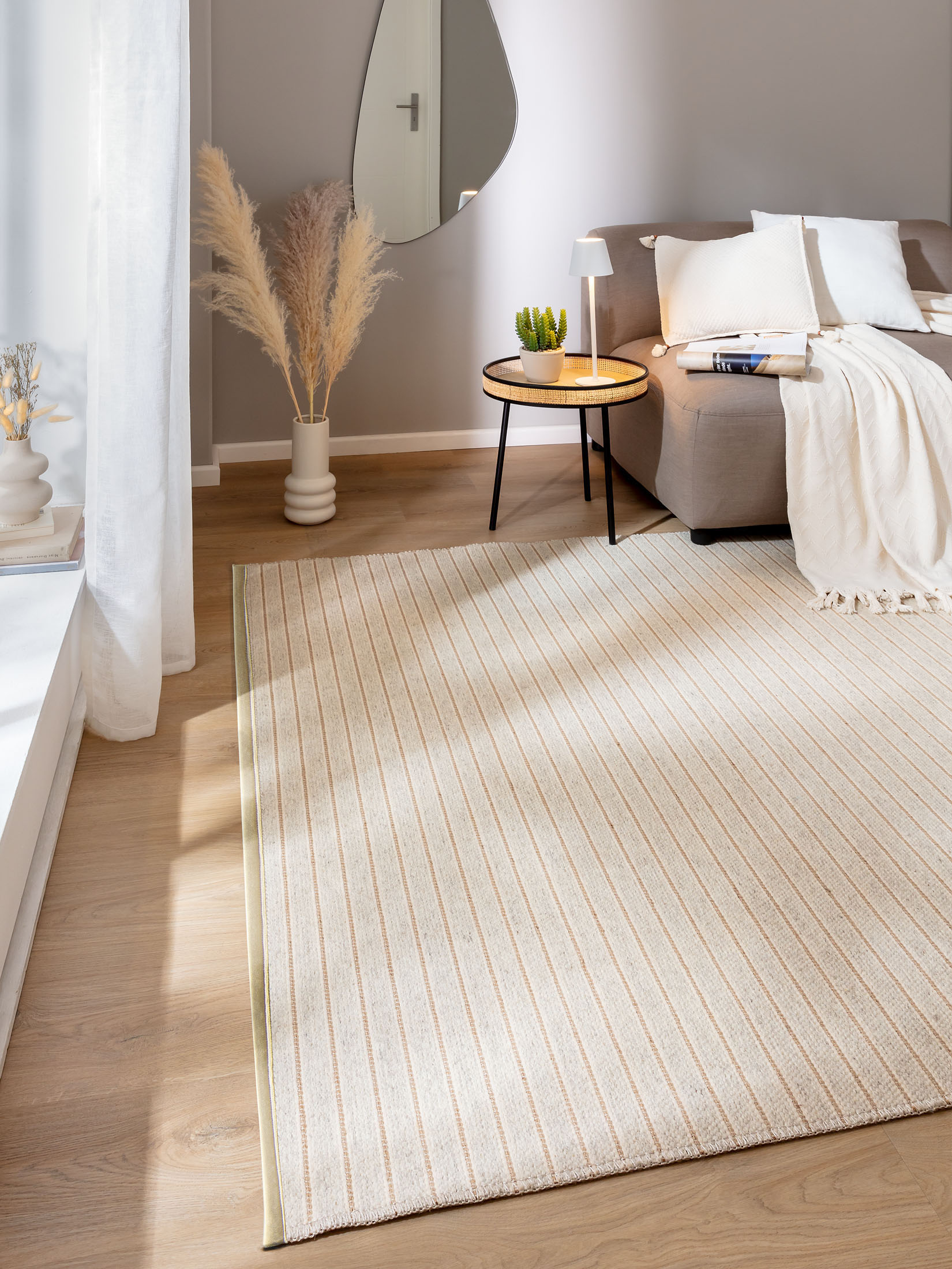 Svansbjerg Moderner Teppich, Creme