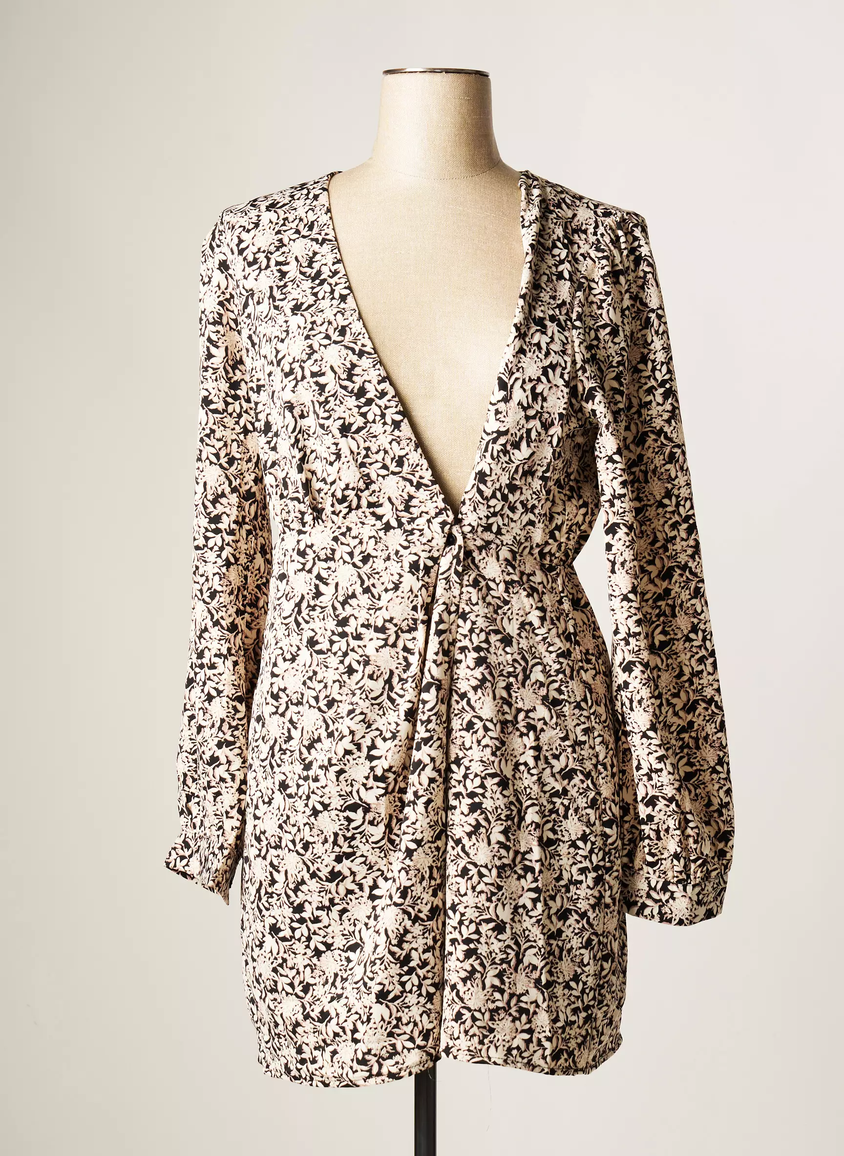 Emma Ella Robes Courtes Femme couleur noir