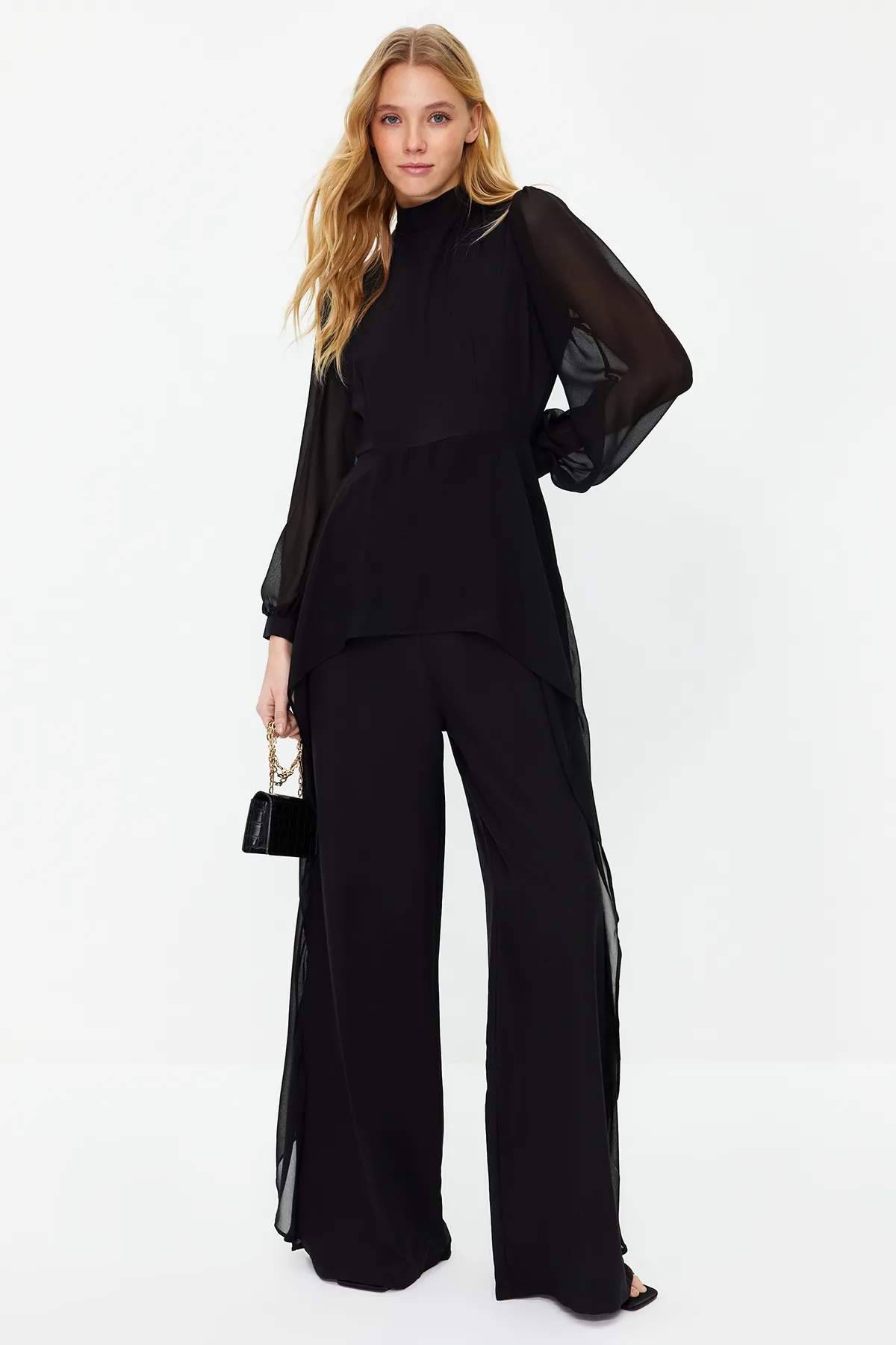 Trendyol Modest  Schwarzer Aerobin-Jumpsuit aus Chiffon-Gewebe TCTSS24TL00004
