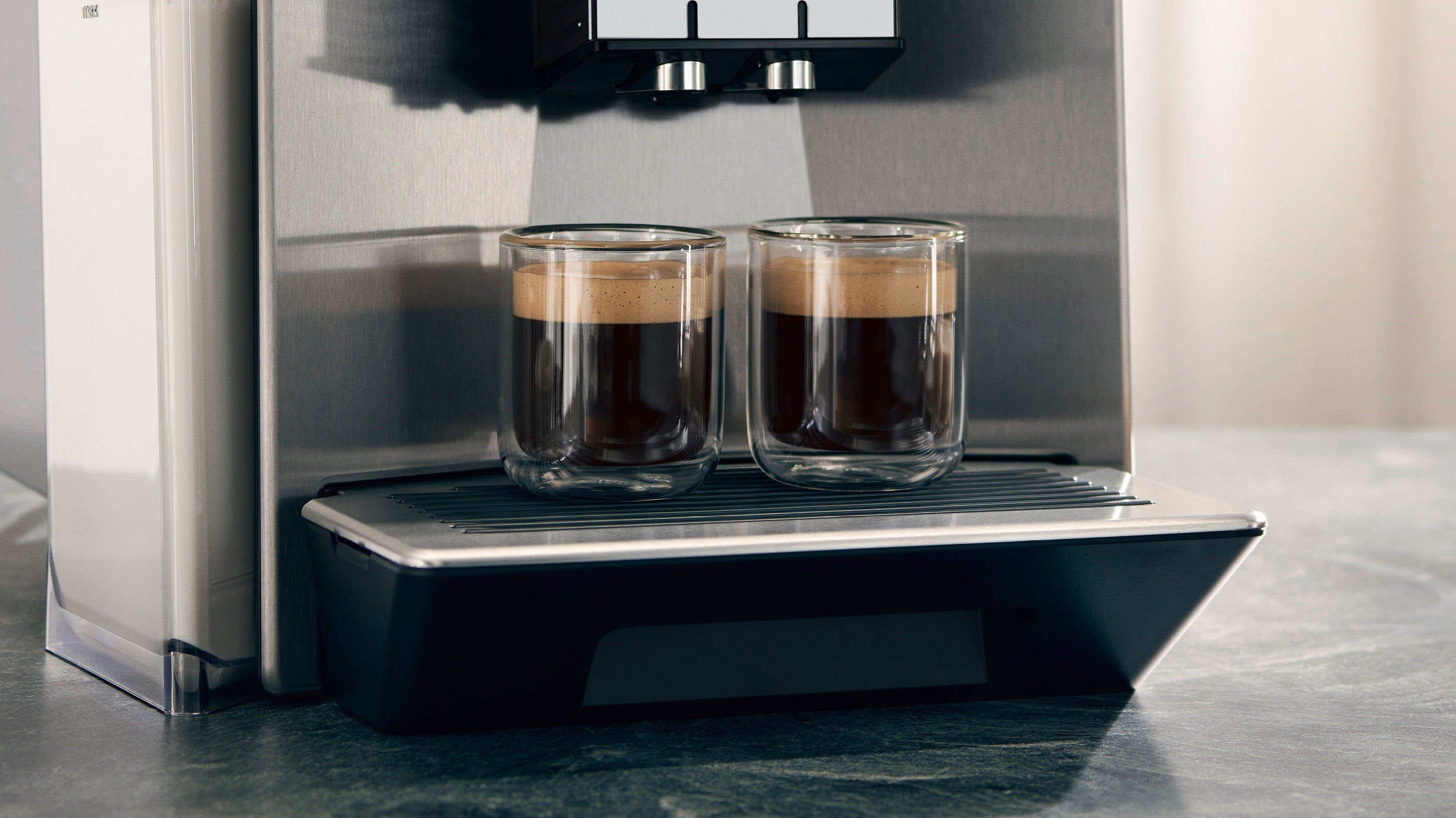 SIEMENS Kaffeevollautomat EQ900 TQ903D43, Home Connect App, baristaMode, superSilent, 6,8” Full-Touch-Display