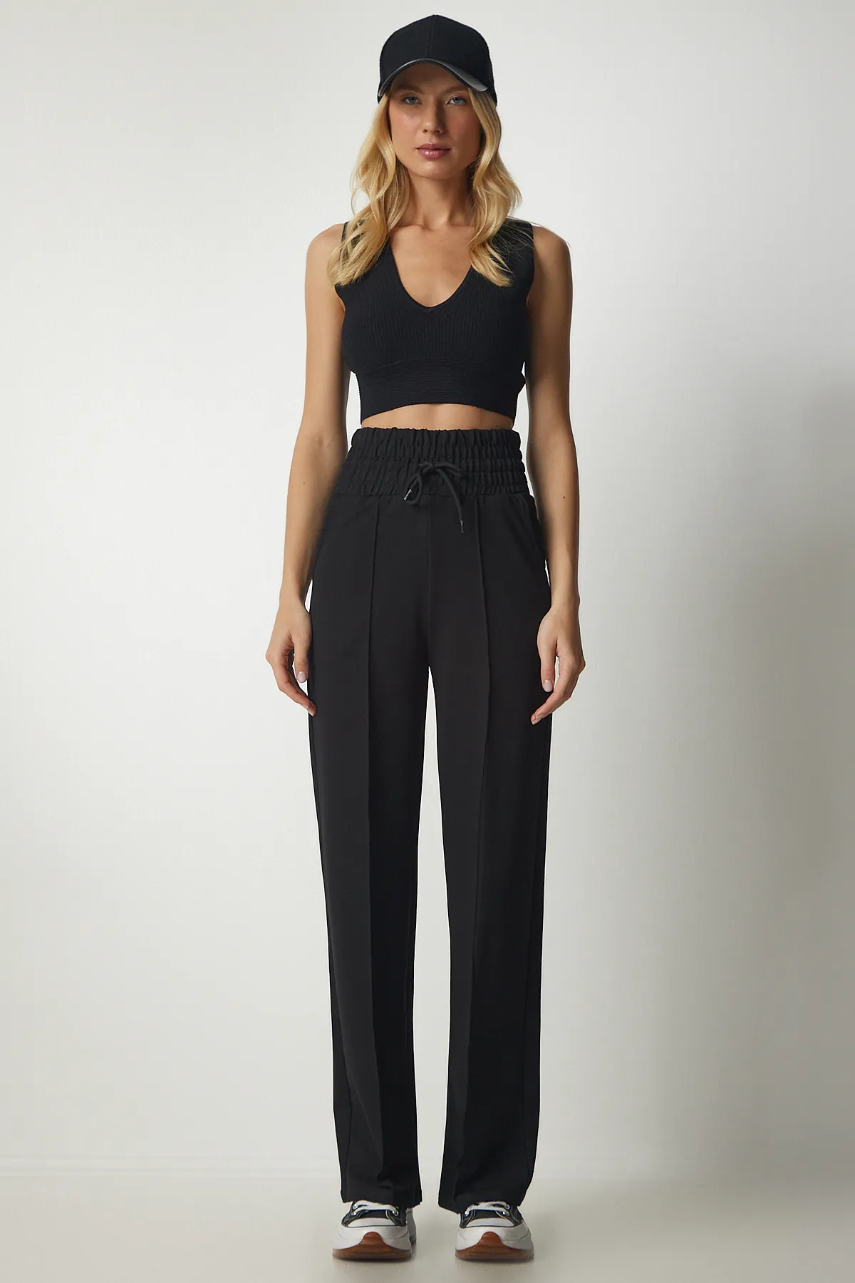 Happiness İstanbul  Schwarze Basic-Strick-Jogginghose mit Tasche für Damen XR00018