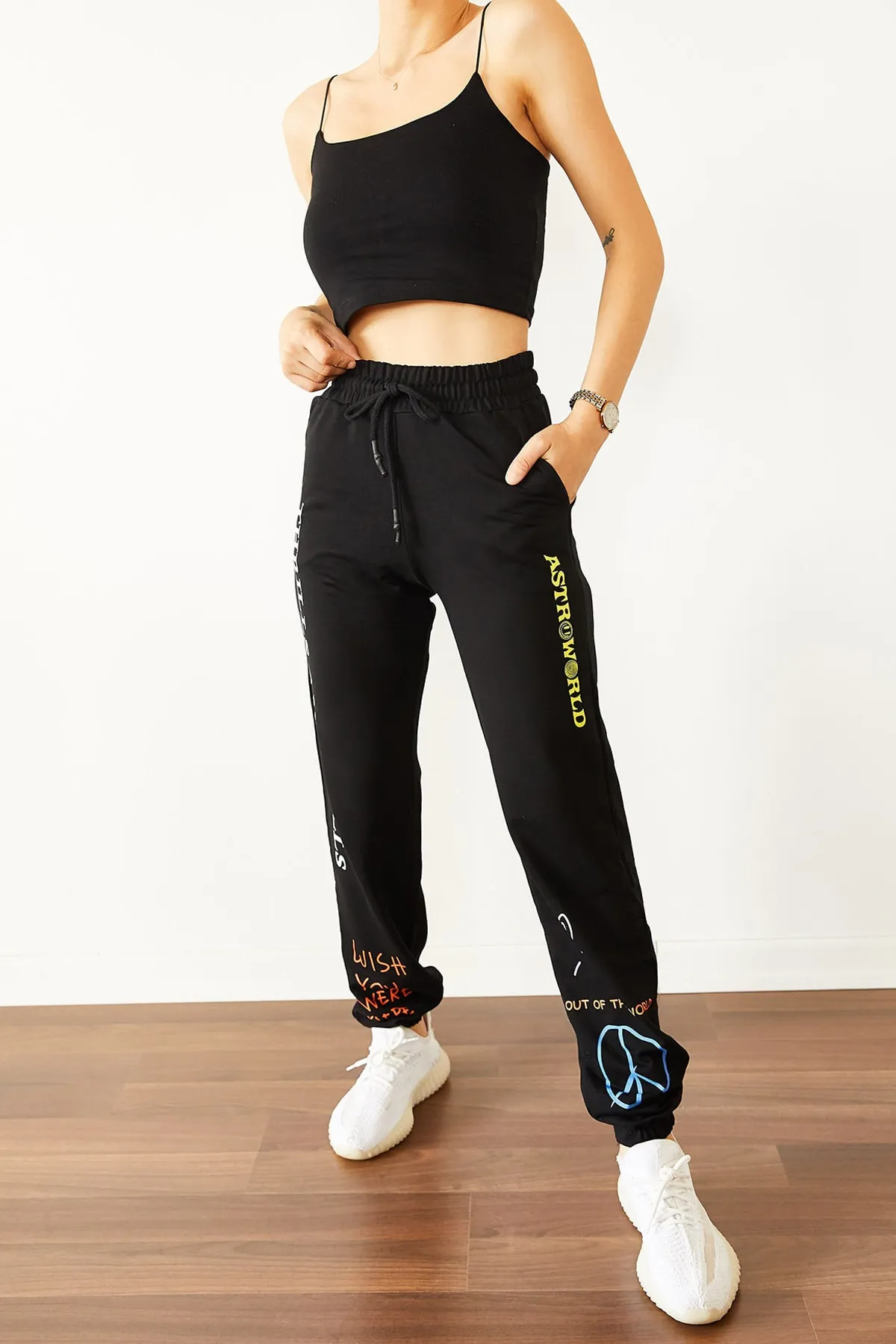 XHAN  Bedruckte Jogginghose 0YZK8-10551-02