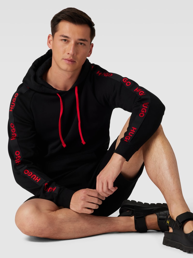 Hoodie aus Baumwolle mit Label-Details Modell 'Sporty' in schwarz