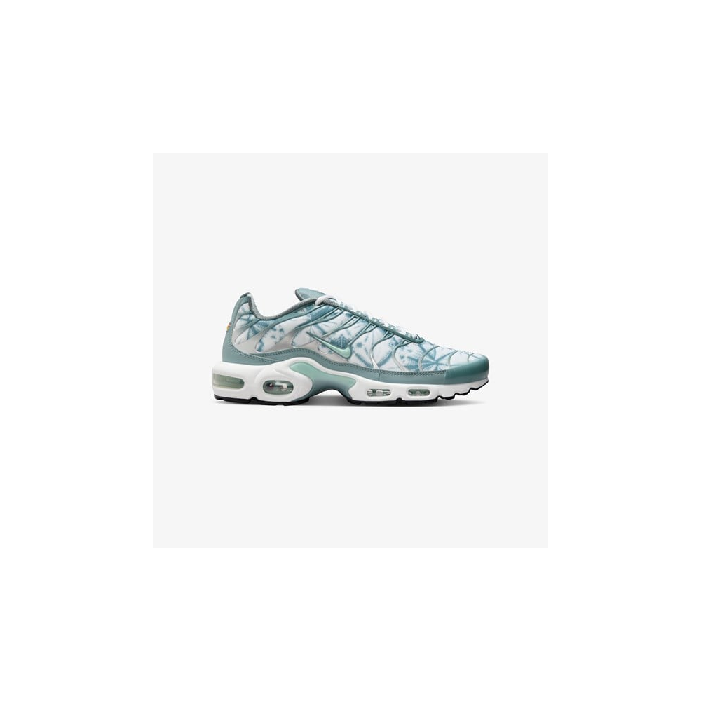 Nike Air Max Plus FV0394-300 / grün