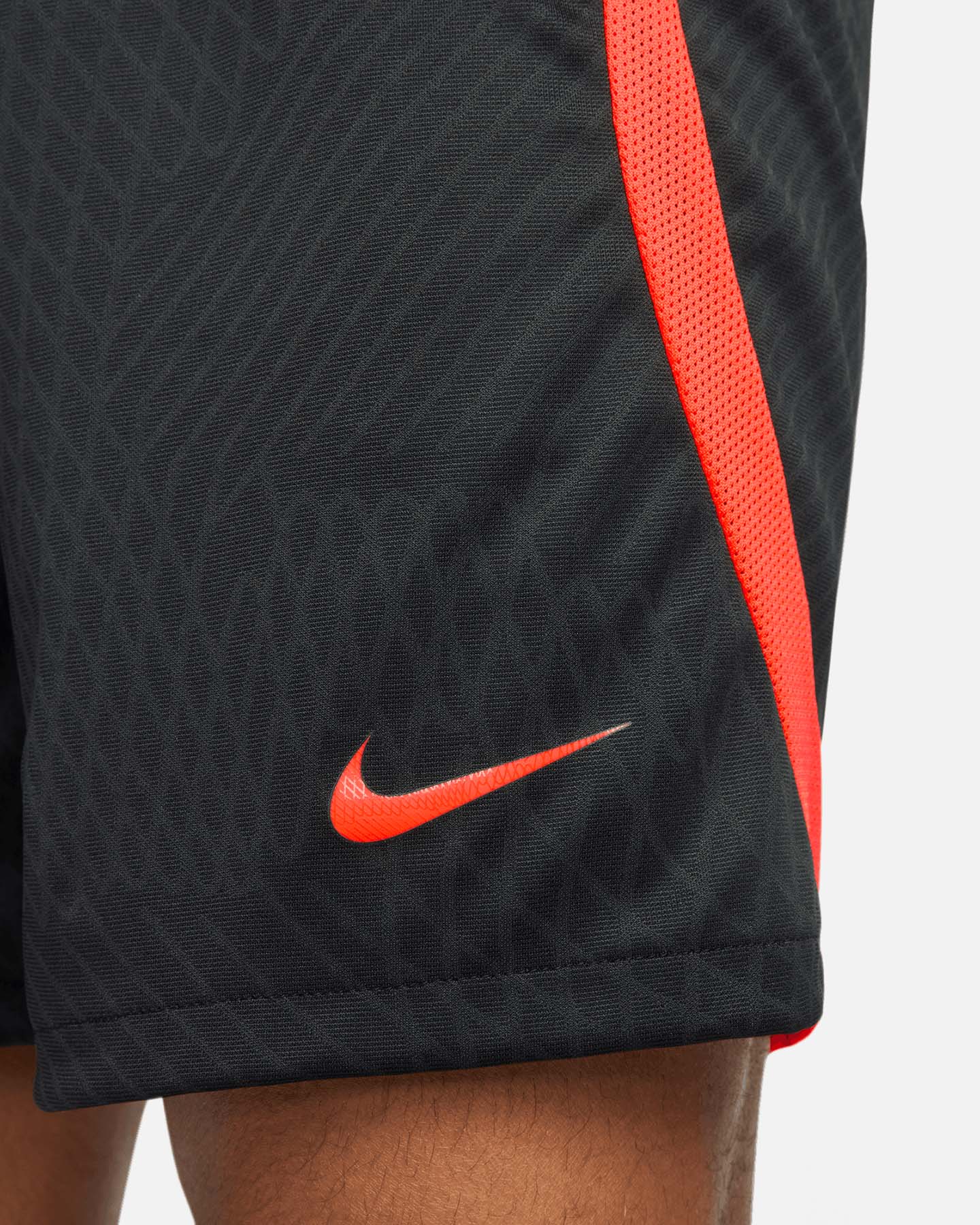Futbalové šortky Nike Dri Fit Strike Soccer M DV9276-014