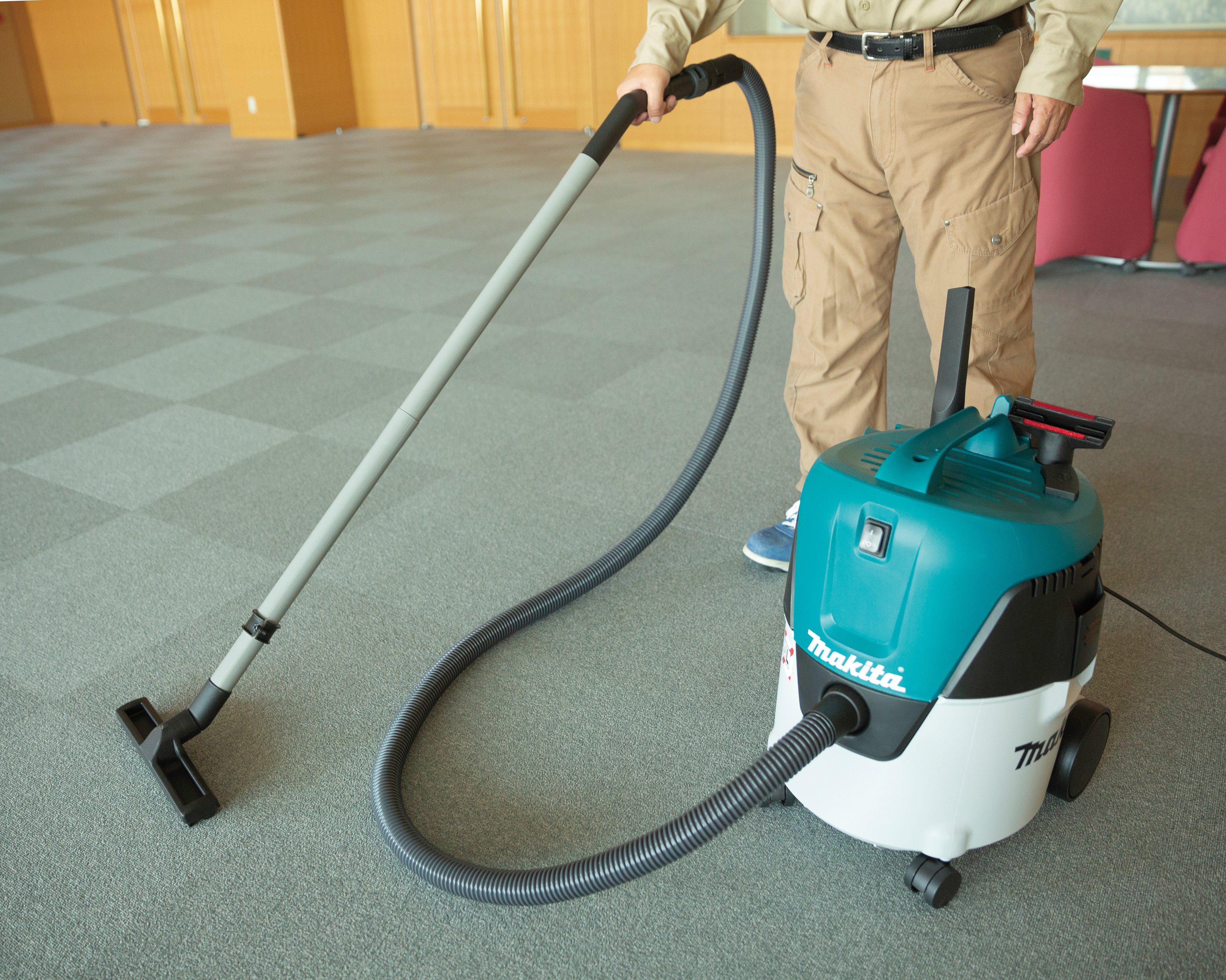 Makita Nass-Trocken-Sauger VC2000L, 1000 W, 1.000 W, 210 mbar, 20 Liter