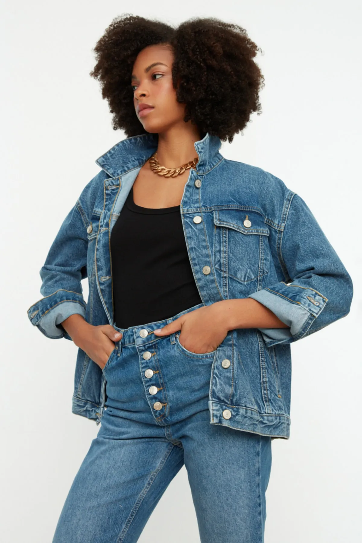 Trendyol Collection  Blaue Oversize-Trucker-Jeansjacke TWOAW22CE0364