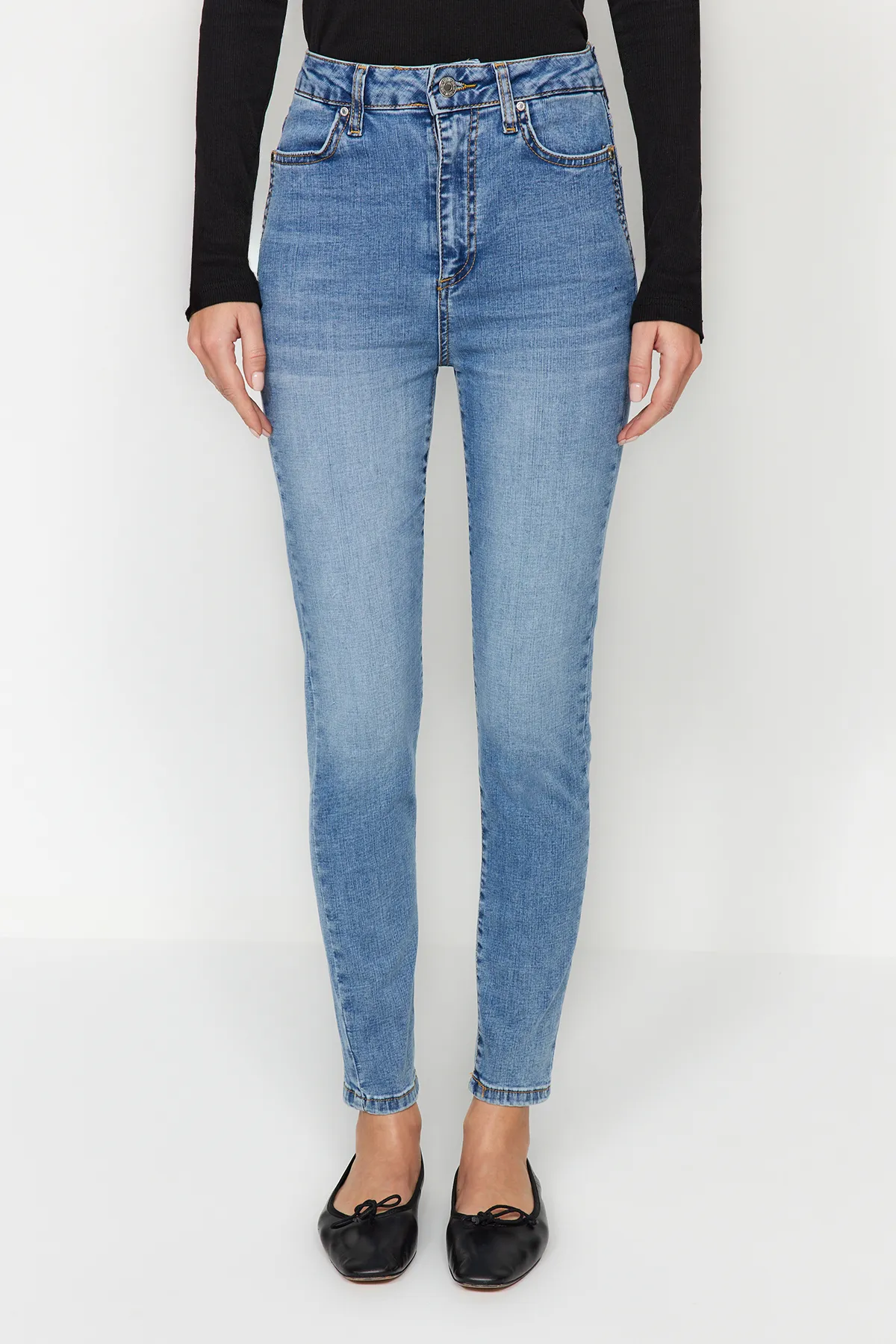 Trendyol Collection  Blaue Skinny Jeans mit hoher Taille und Taschendetail TWOAW24JE00279