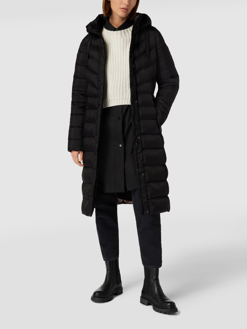 Steppmantel mit Kapuze in schwarz