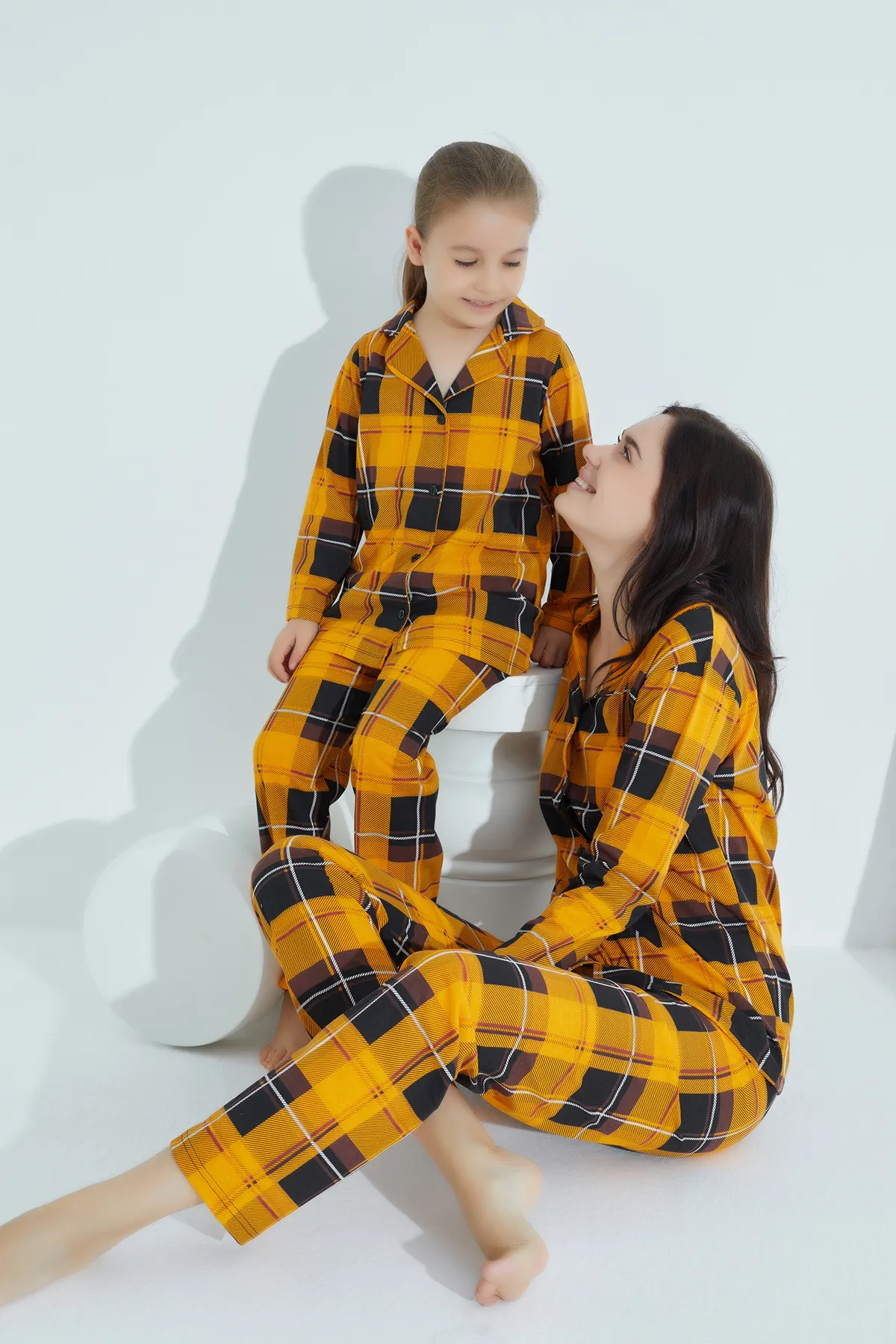 STRAWBERRY  Pyjama-Set aus Baumwolle mit Knöpfen