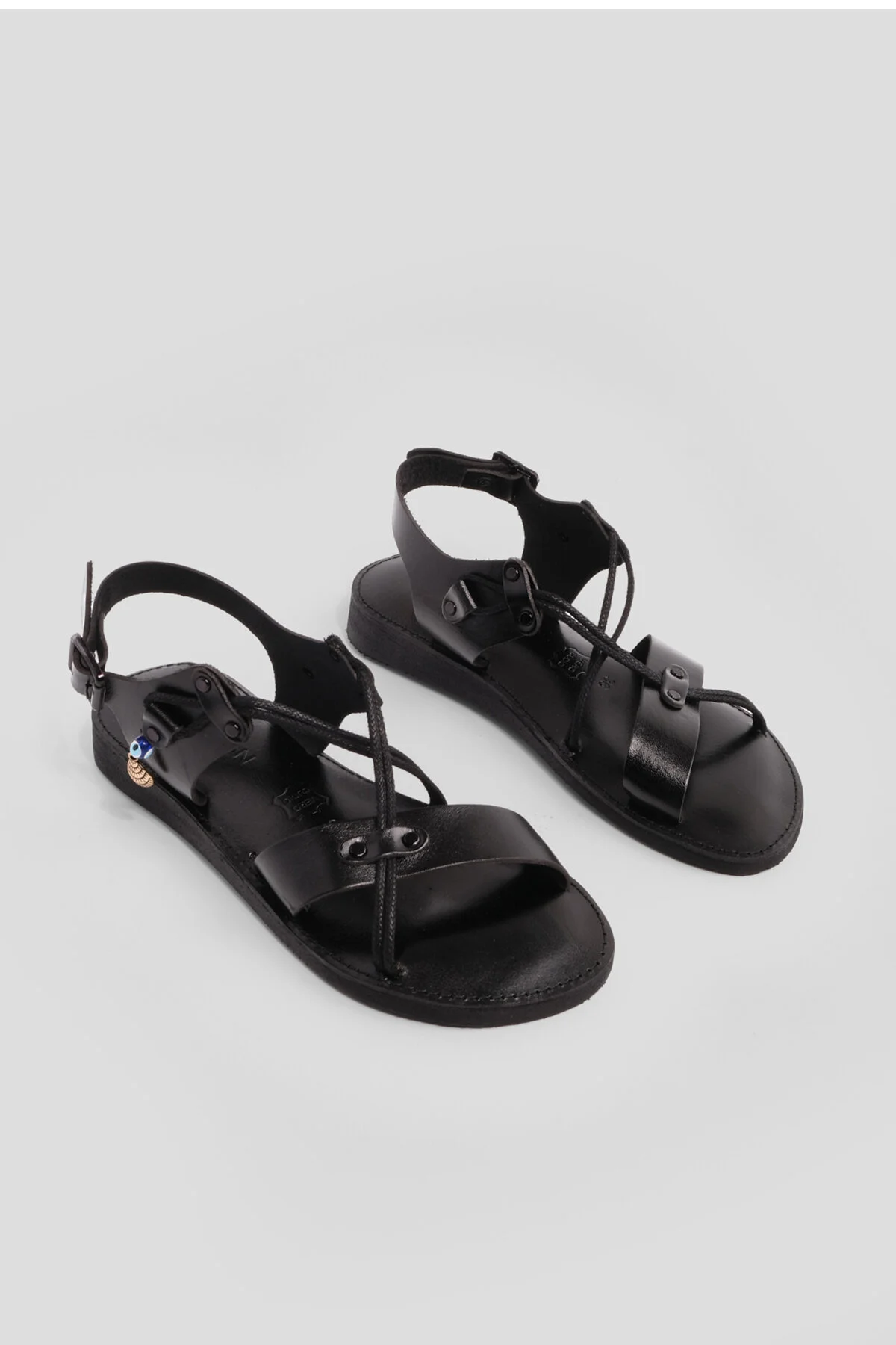 Marjin  Damen-Accessoire aus echtem Leder, Eva-Sohle, Kreuzseil, detaillierte Alltagssandalen, Katre, Schwarz