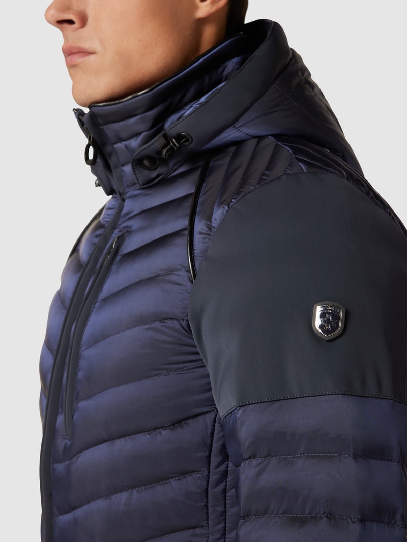 Steppjacke mit herausnehmbarer Kapuze Modell 'REVOX' in marineblau