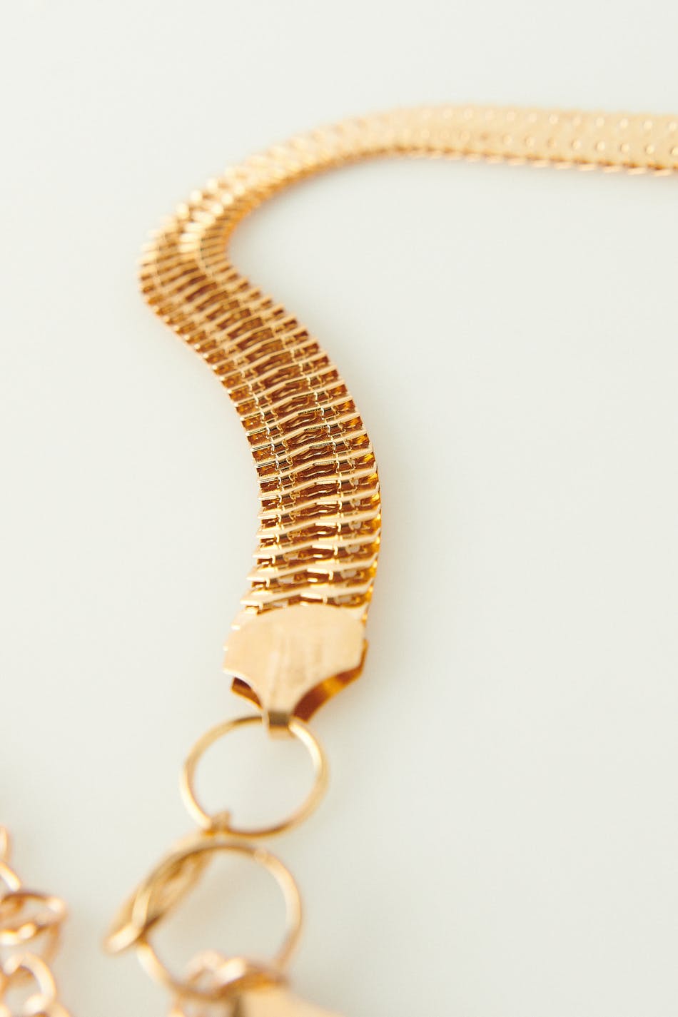 Snake chain belt