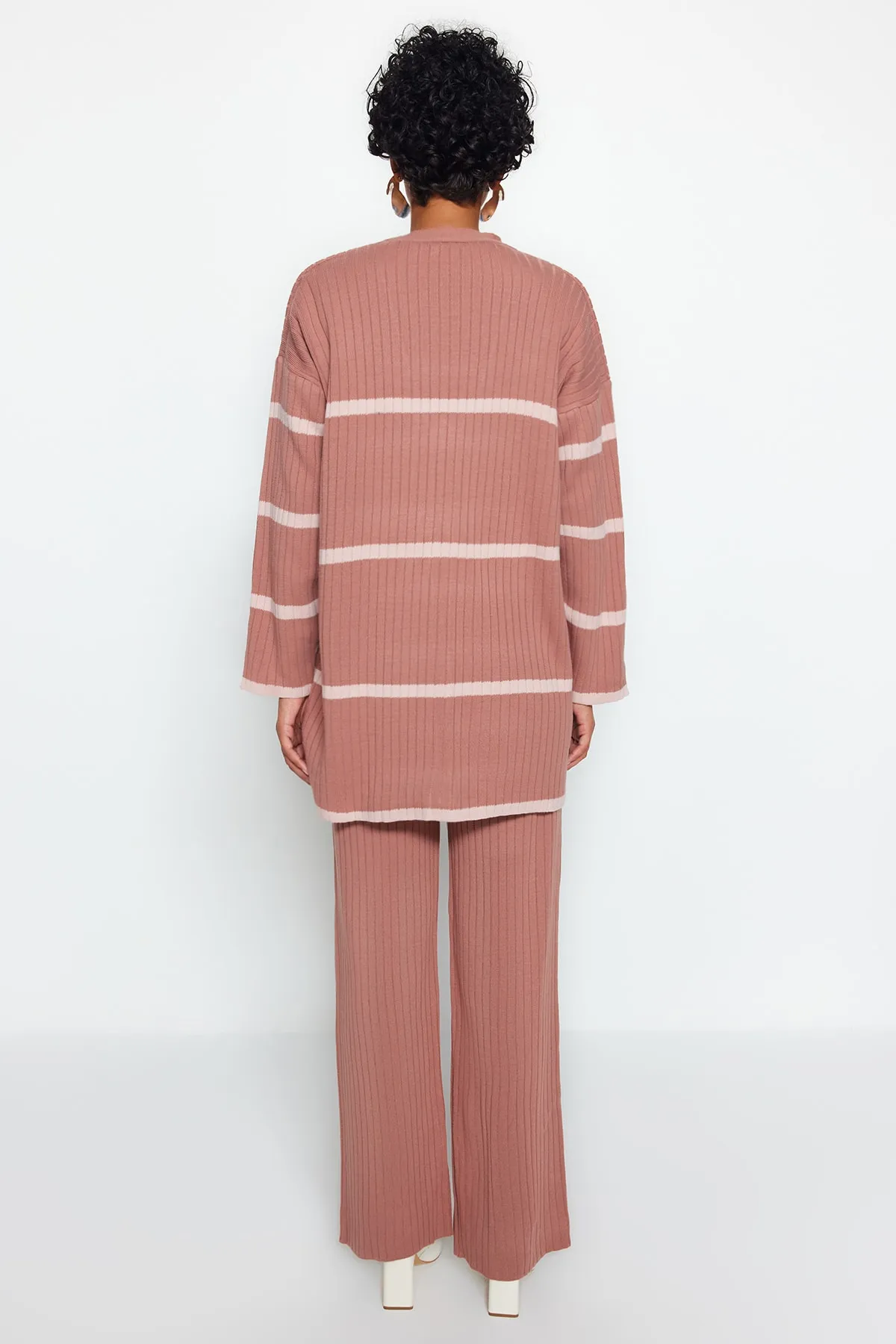 Trendyol Modest  Dried Rose Roving-Strickjacke-Hose-Bottom-Top-Set TCTAW24US00033