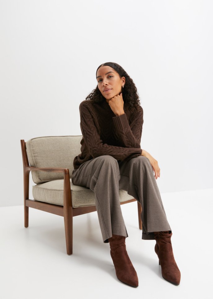 Rundhals-Pullover mit Zopfmuster