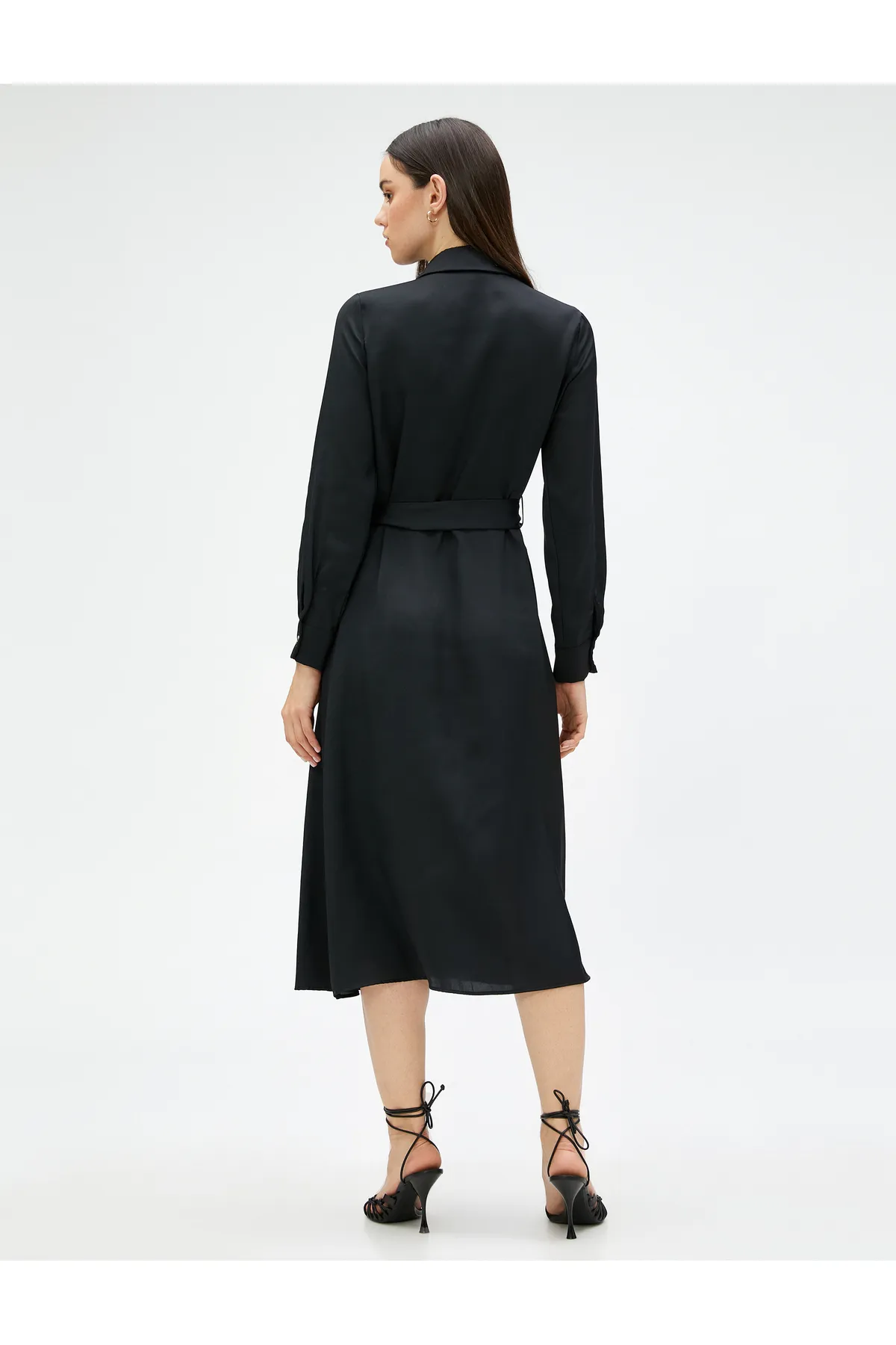 Koton  Satin-Hemdkleid mit Gürtel in Midi-Länge
