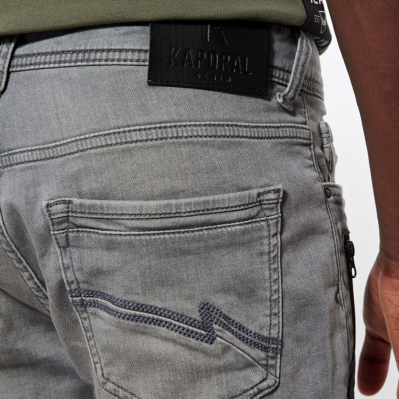 AKOS  MAN  SHORTS JEANS