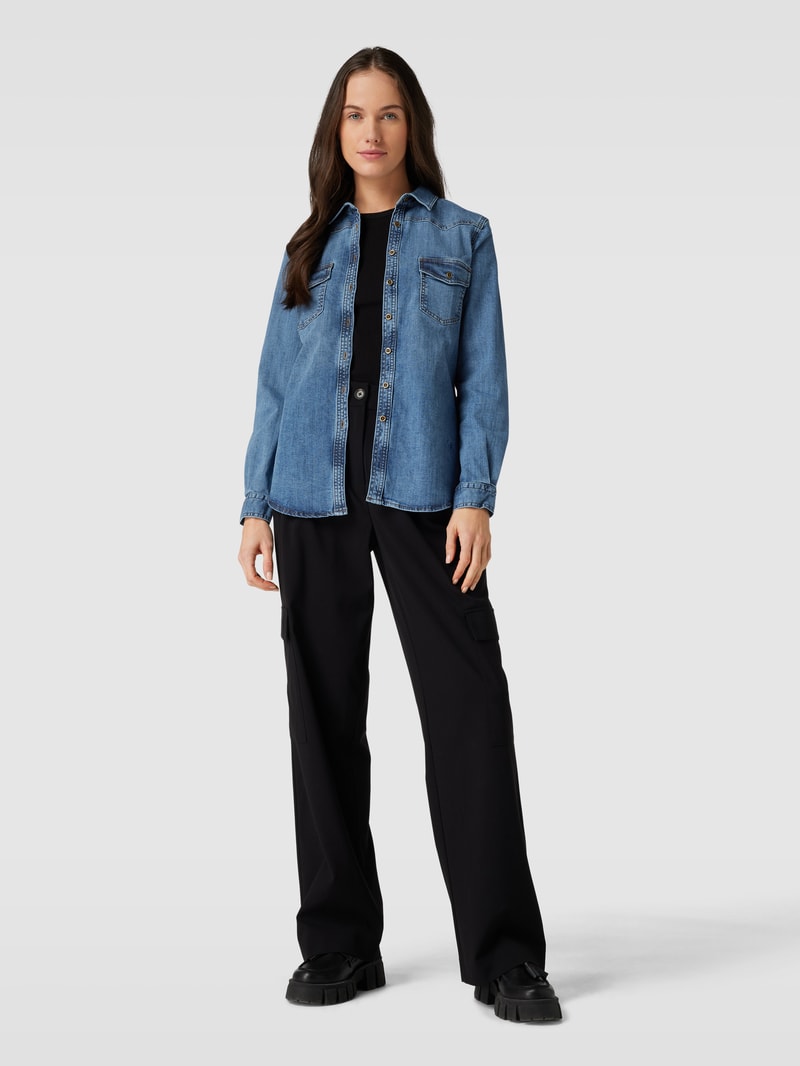 Jeansjacke mit Pattentaschen in jeans