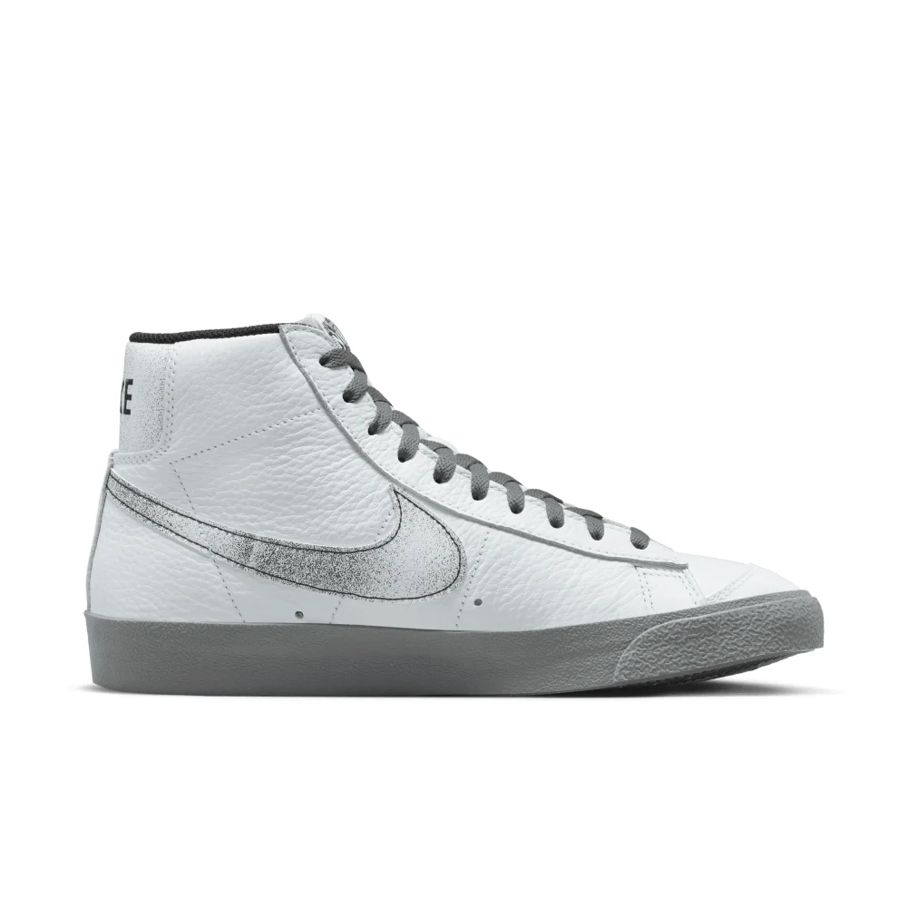 Nike Blazer Mid 77 EMB DV7194-100 / weiss