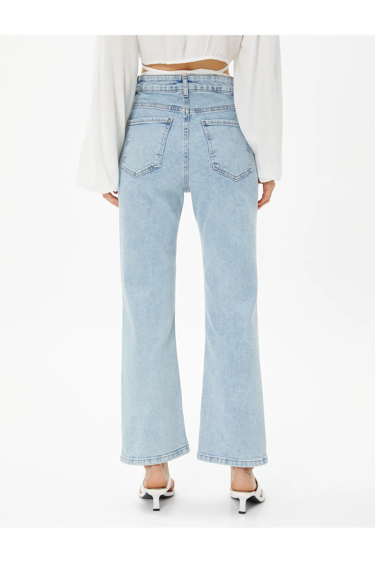 Koton  Jeans mit ausgestelltem Bein und hoher Taille – Victoria Crop Jean