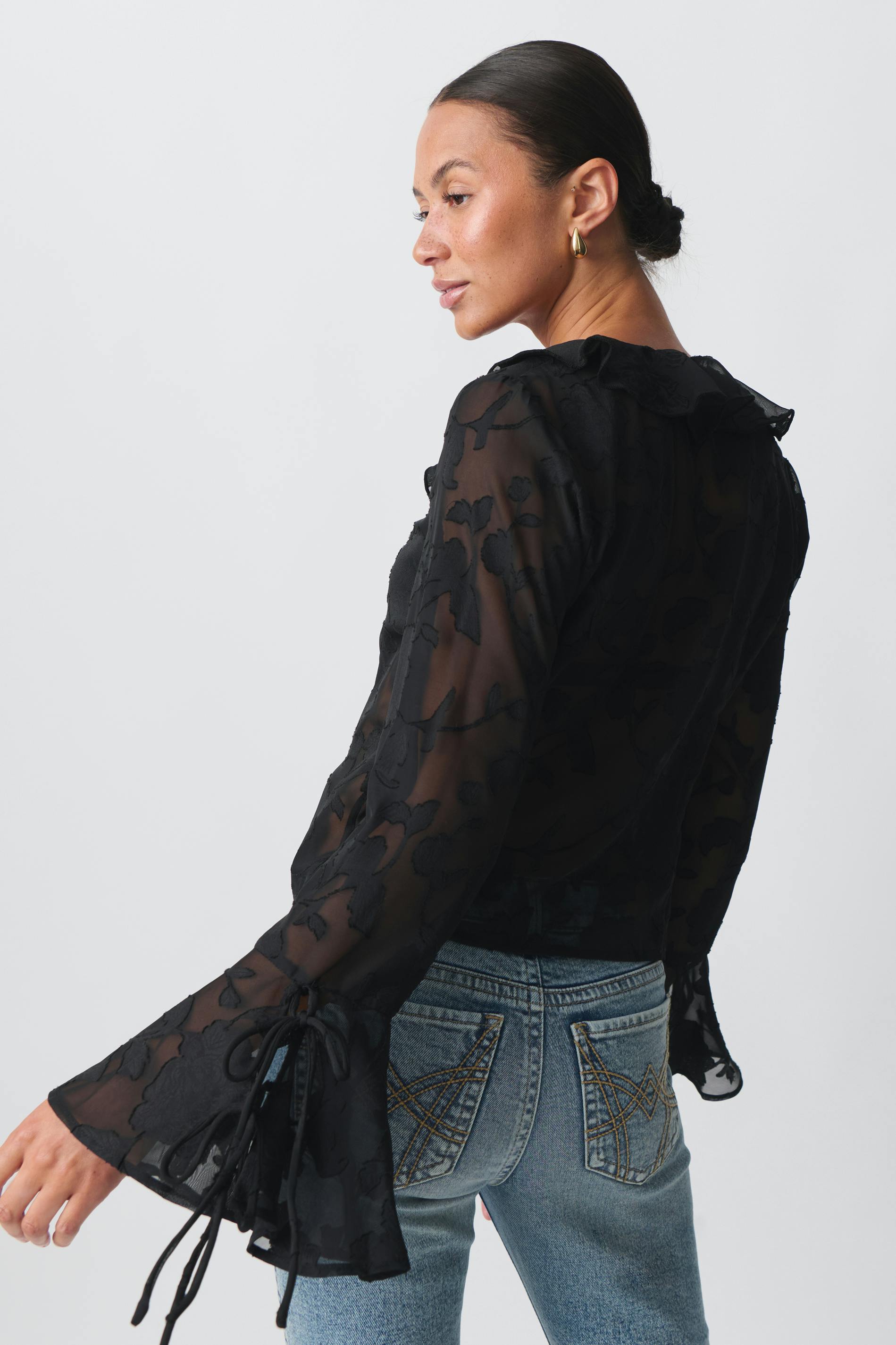 Frill blouse