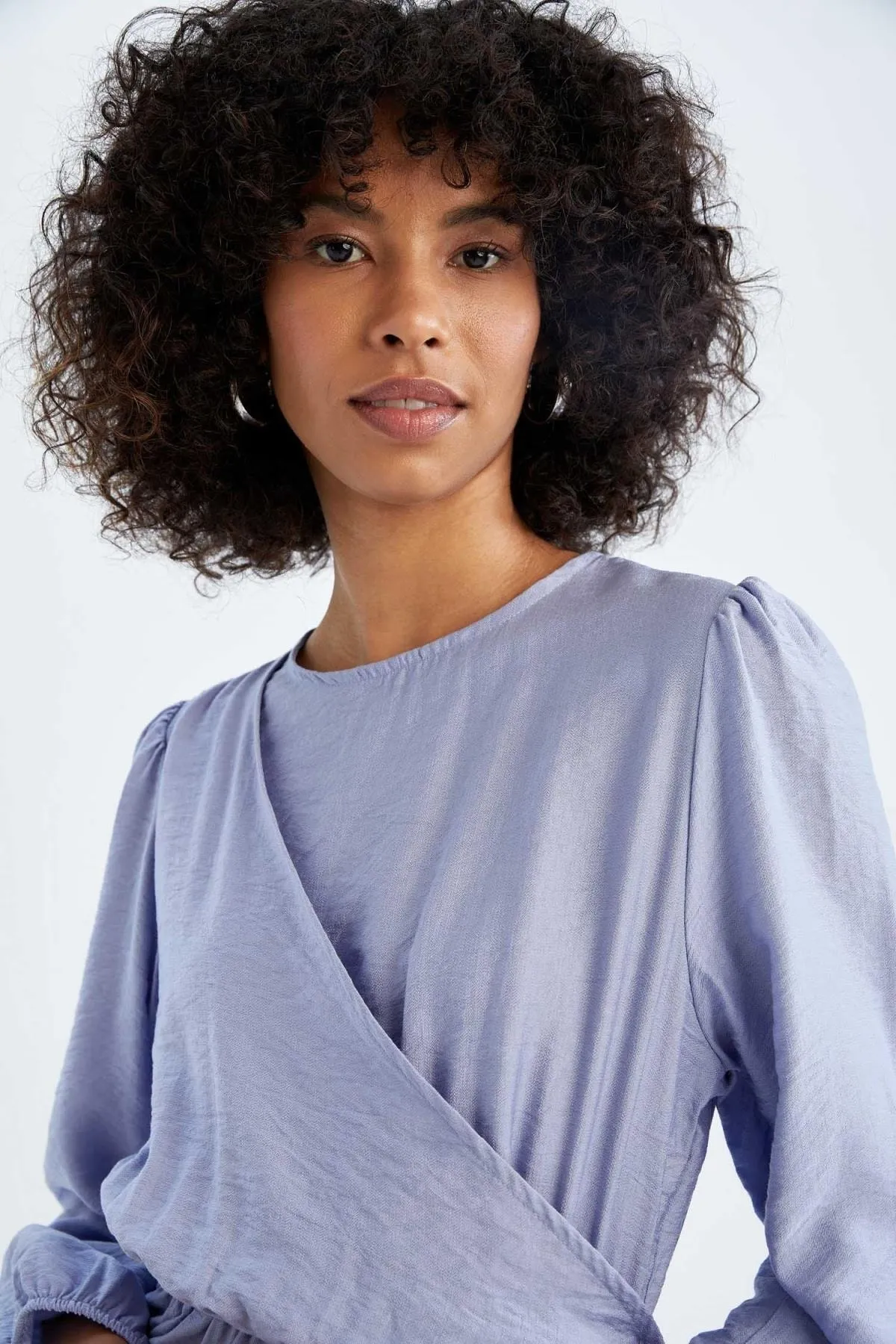DeFacto  A-Linien-Maxi-Langarmkleid mit Rundhalsausschnitt