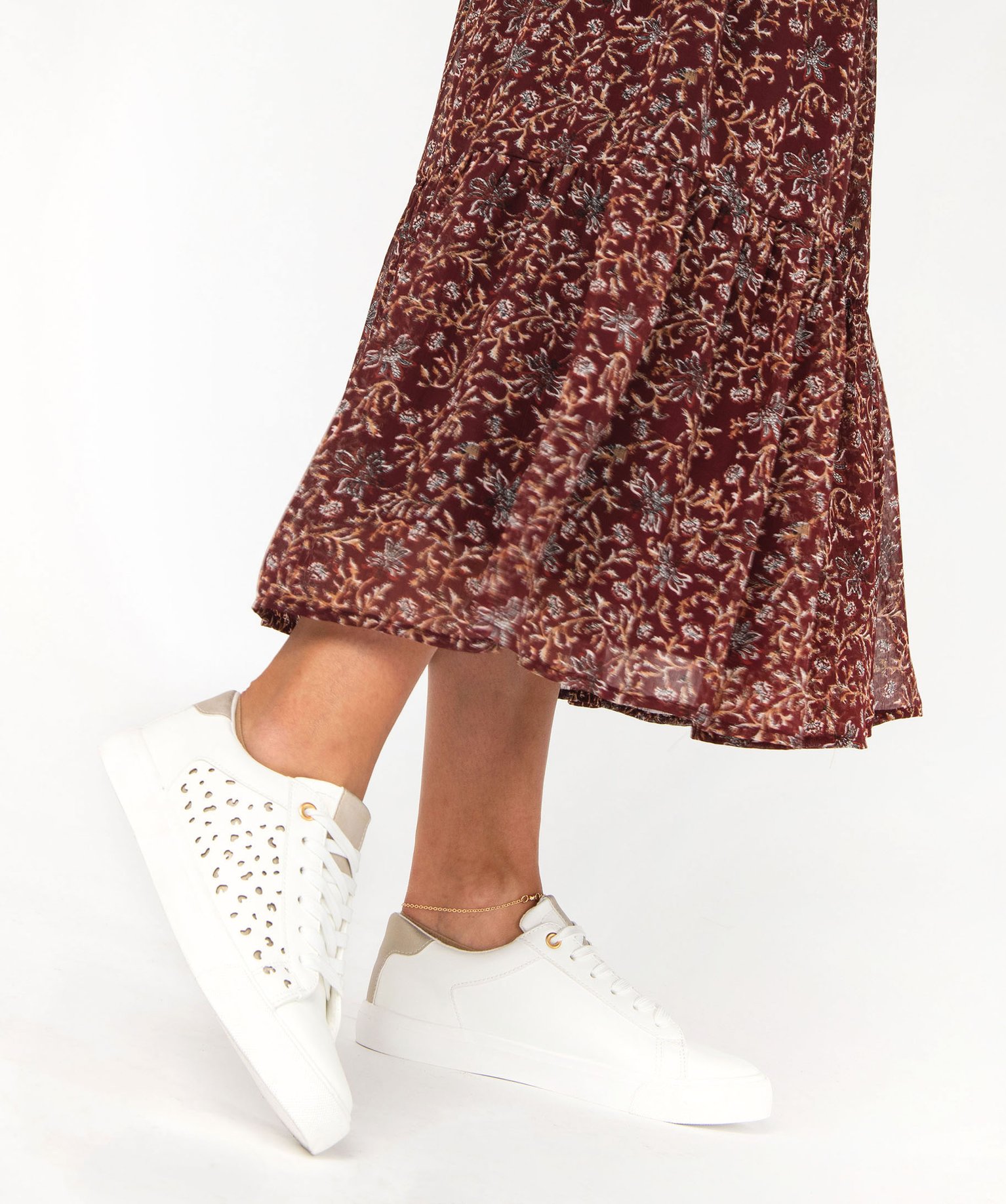 Baskets à détails dorés femme blanc | GEMO