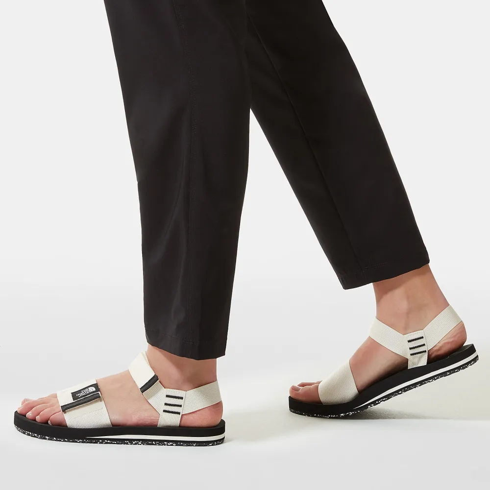The North Face Skeena Sandal NF0A46BFQ4C / schwarz