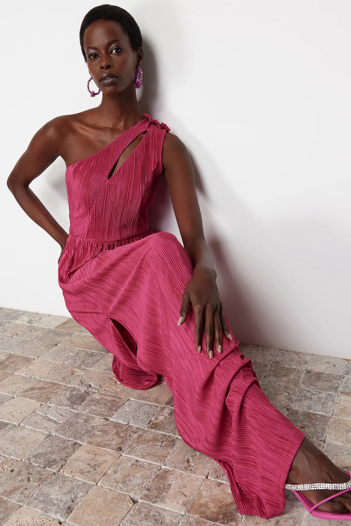Trendyol Collection  Pflaumenfarbenes, gestricktes, gefüttertes langes Abendkleid TPRSS24AE00021