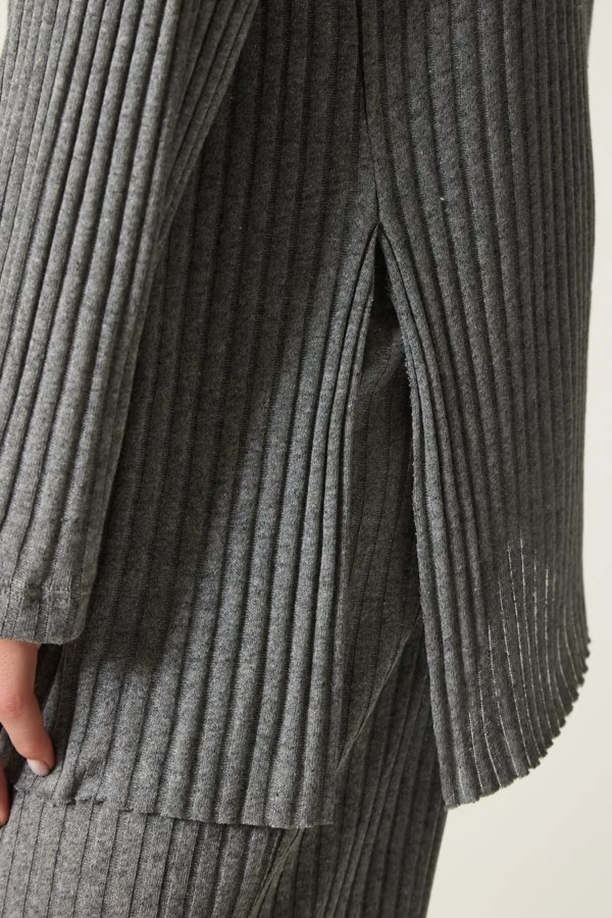 Know  Damen-Set aus Bluse und Hose aus geräuchertem Kordelstrick