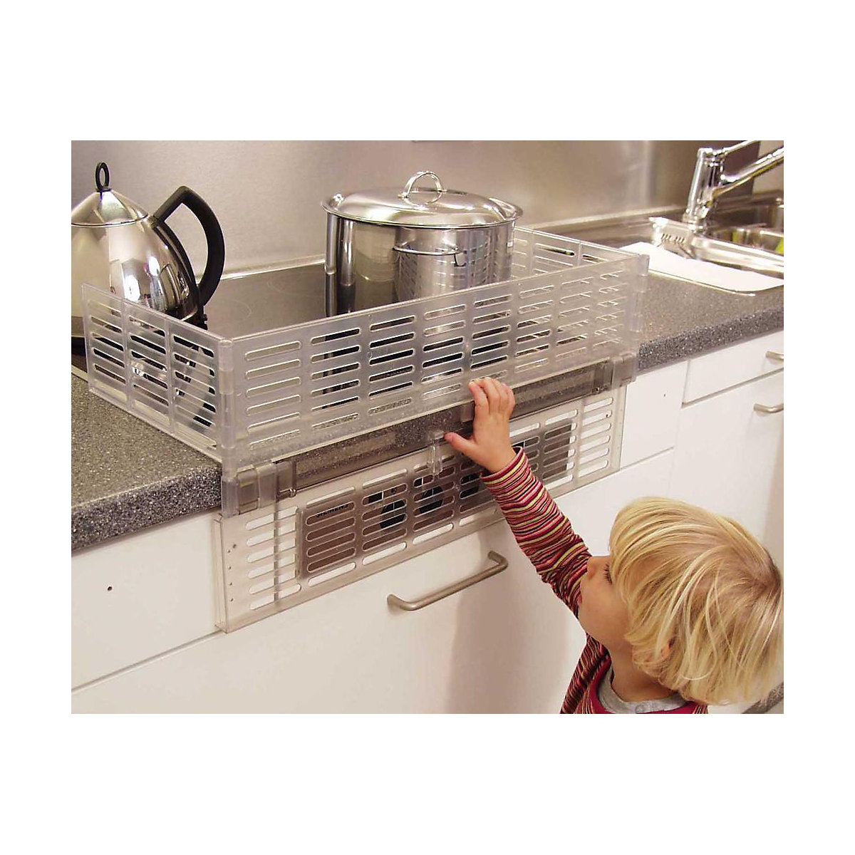 Herdschutzgitter mit Schalterabdeckung, transparent