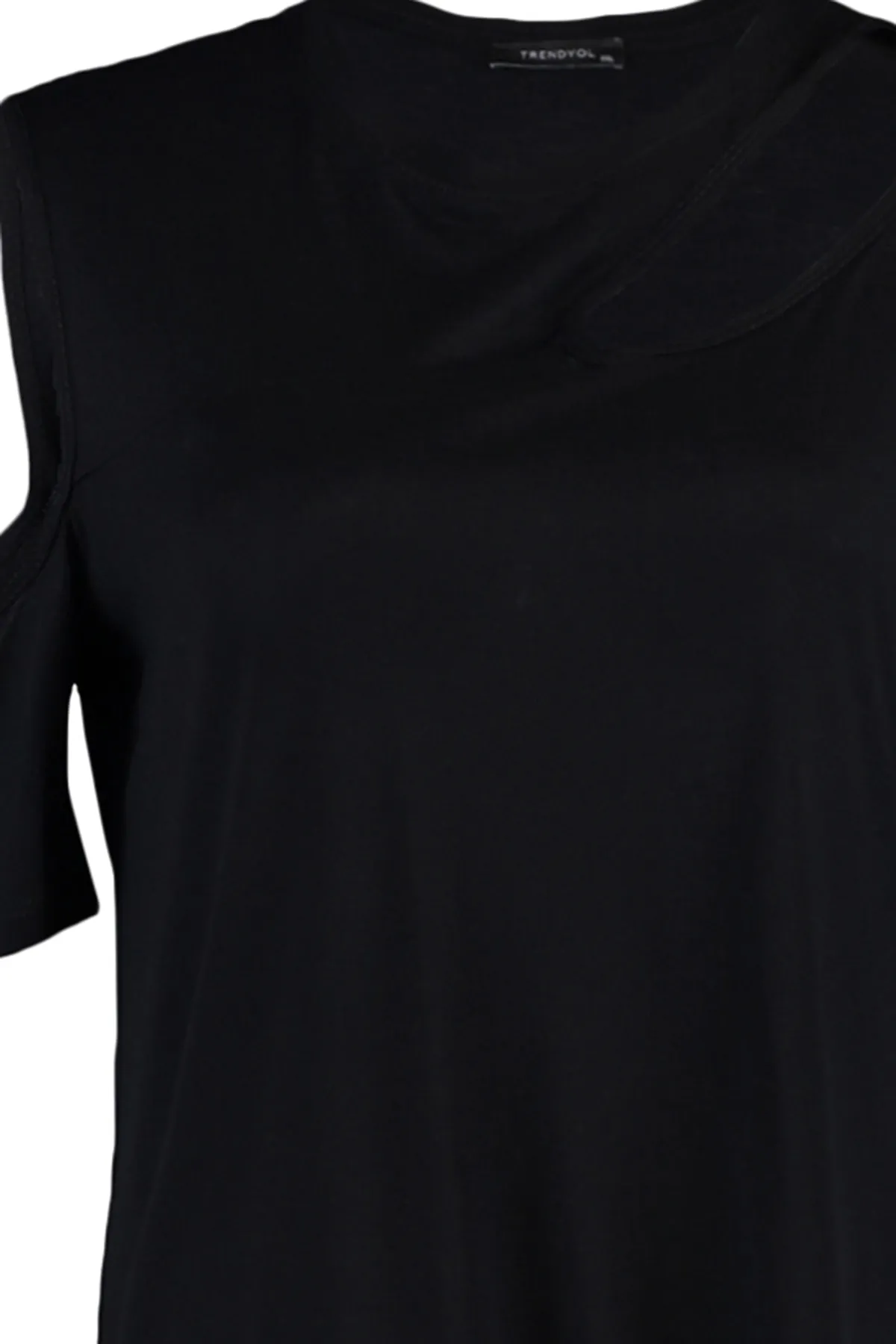 Trendyol Curve  Schwarze, detaillierte Strickbluse mit Ausschnitten TBSSS22AF0007