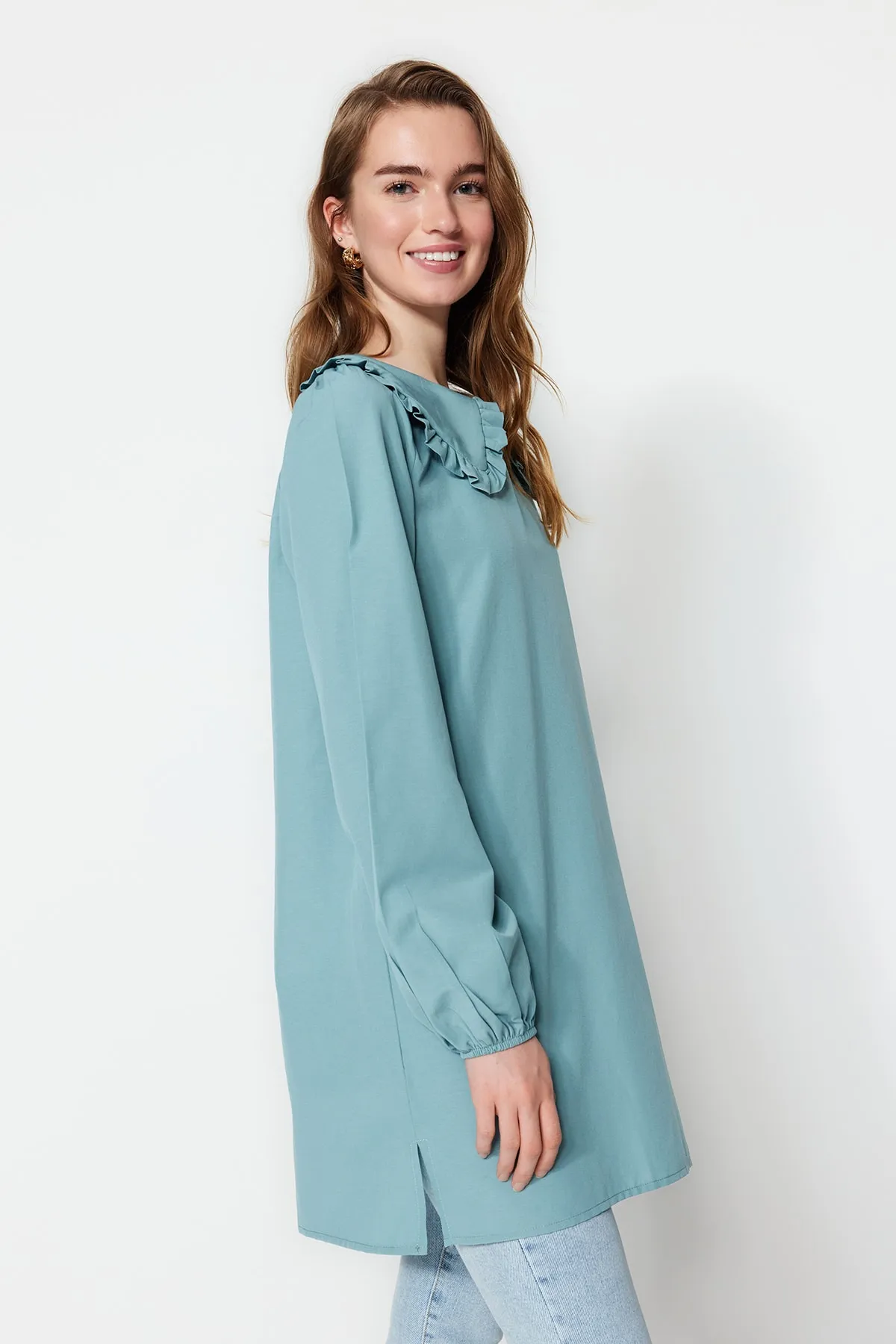 Trendyol Modest  Mintfarbene gewebte Tunika mit Babykragen TCTSS21TN0089