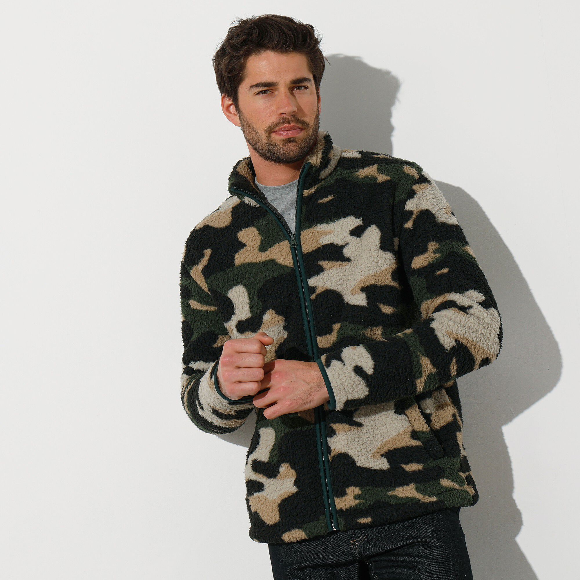 Blouson zippé en polaire sherpa imprimé camouflage