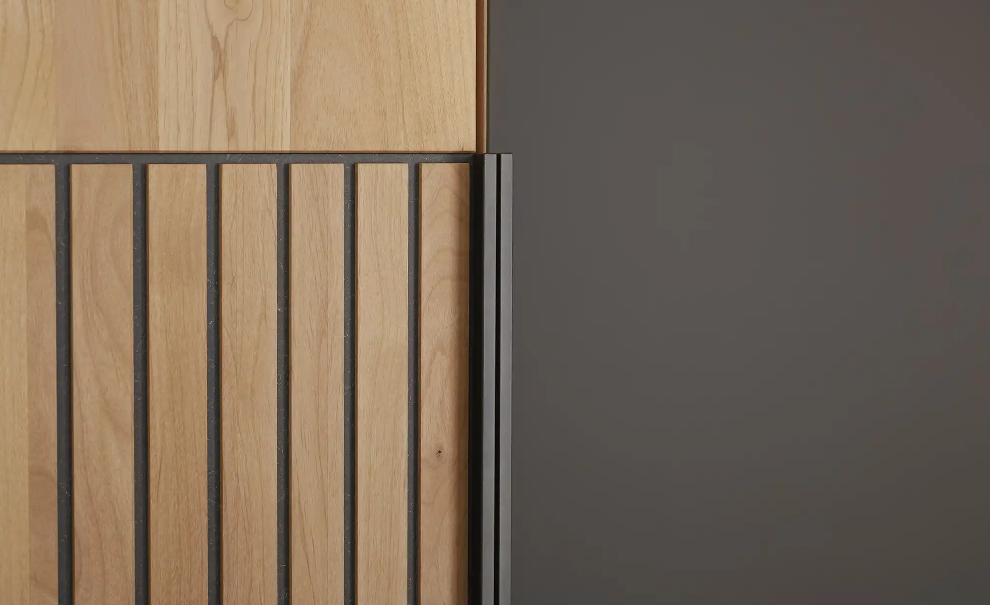 Drehtürenschrank