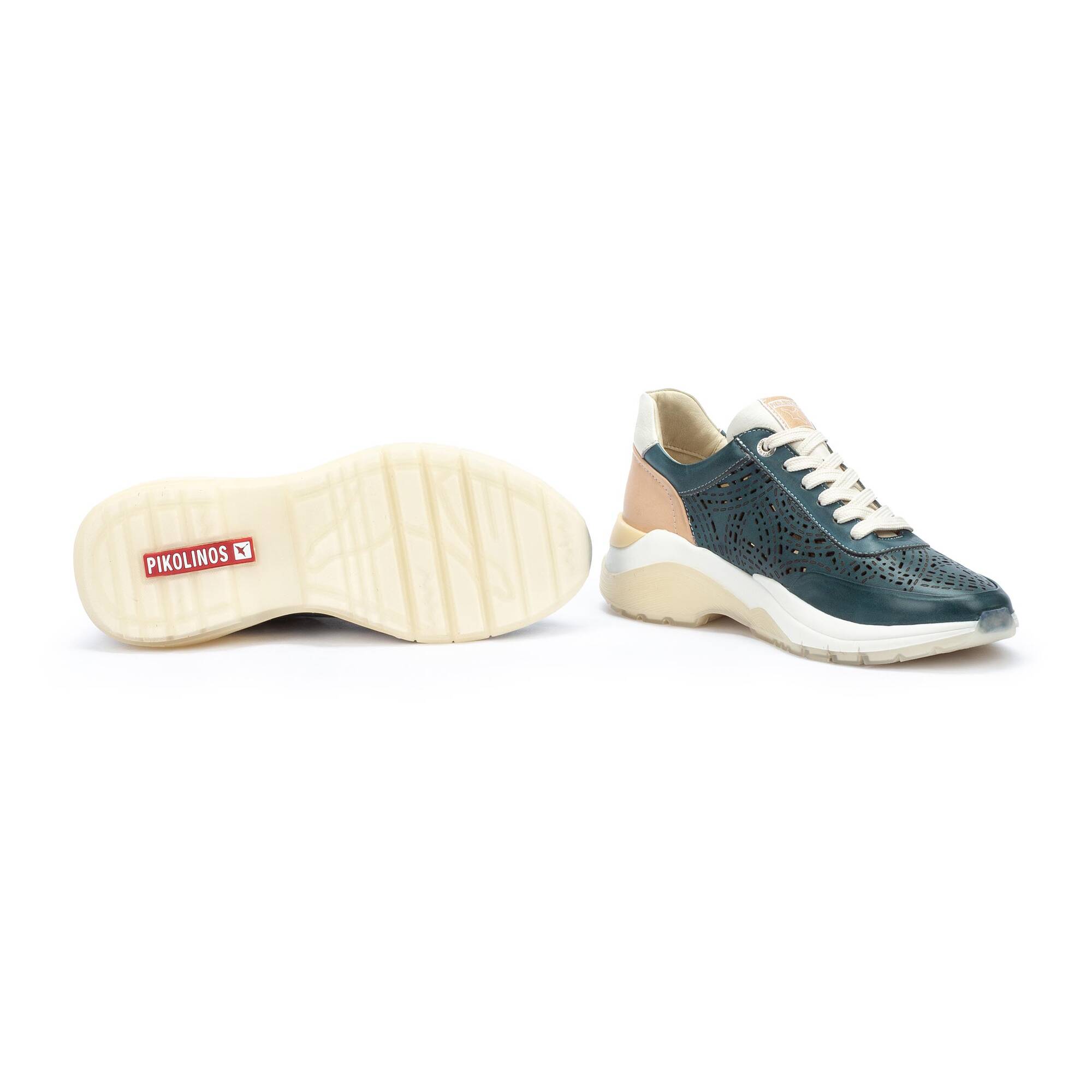 Damskie trampki perforowane - RIVER