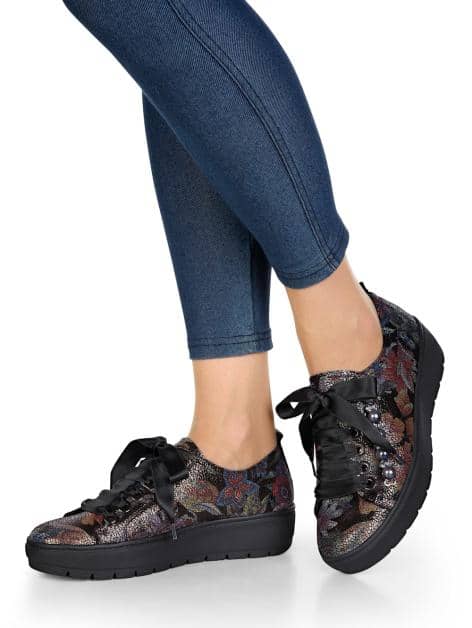 Schnürschuh