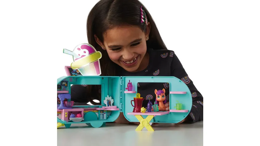 Hasbro - My Little Pony Sunny Starscout Smoothie Truck